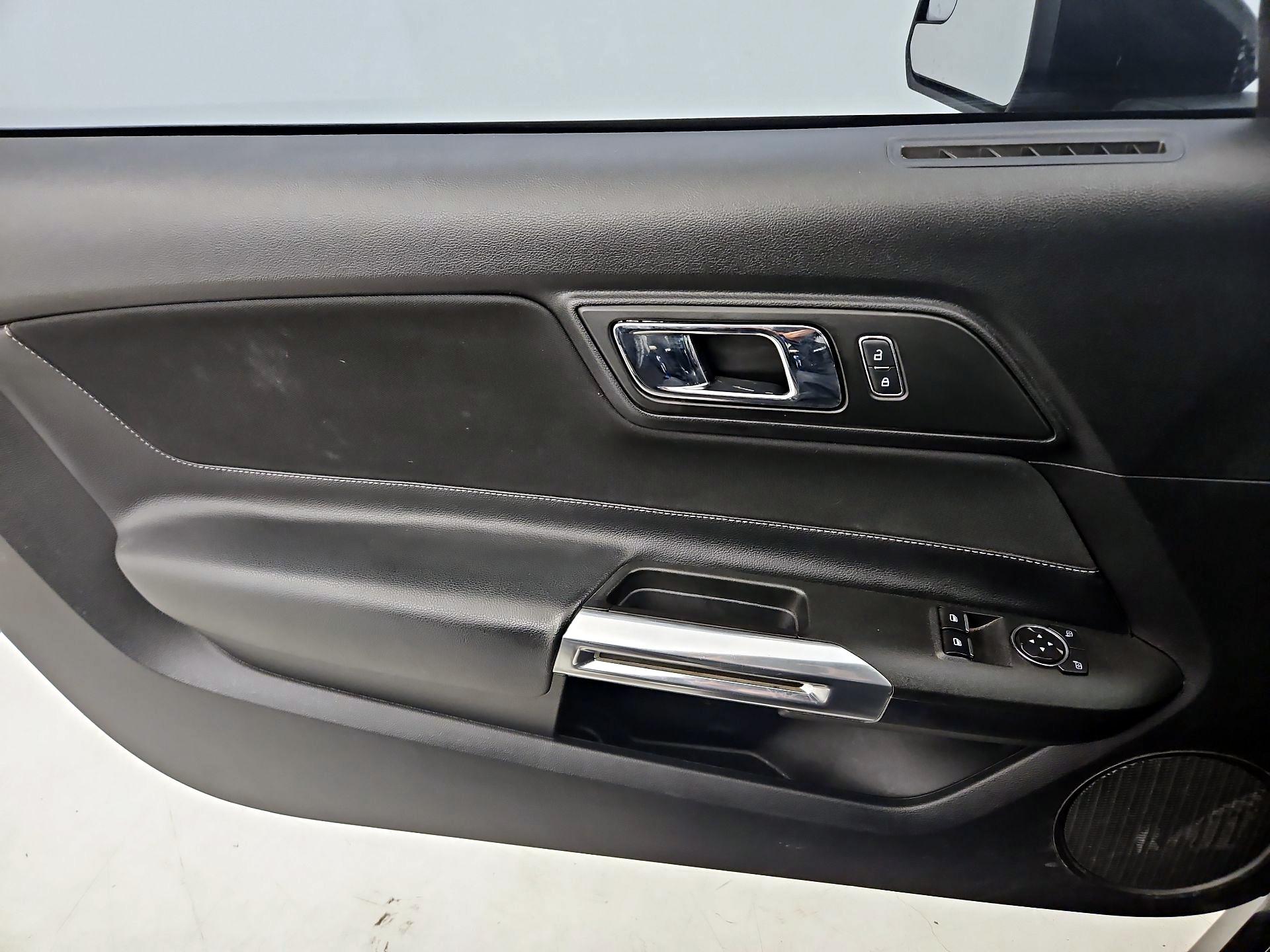 Thumbnail: 2017 Ford Mustang - 12