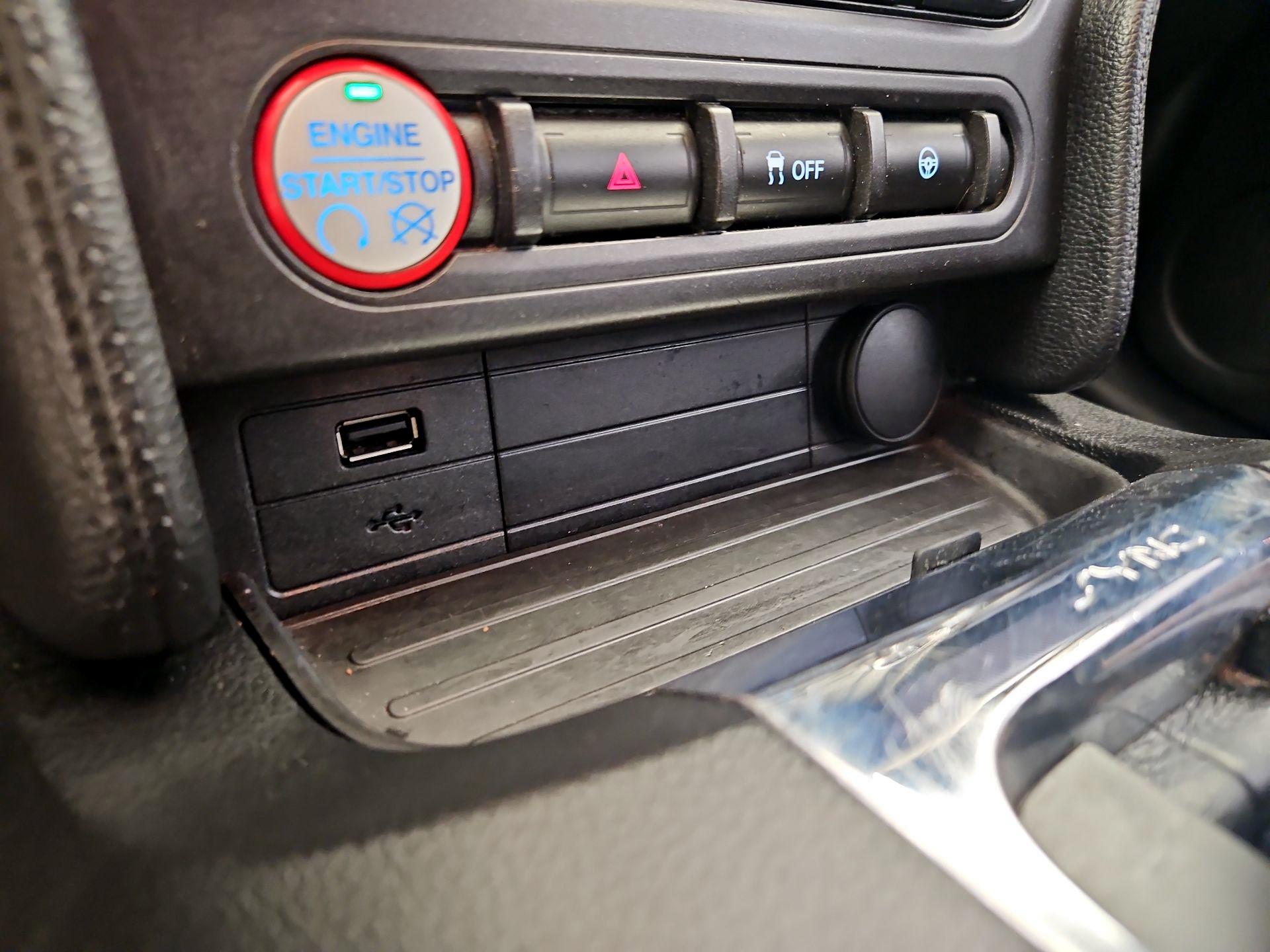 Thumbnail: 2017 Ford Mustang - 18