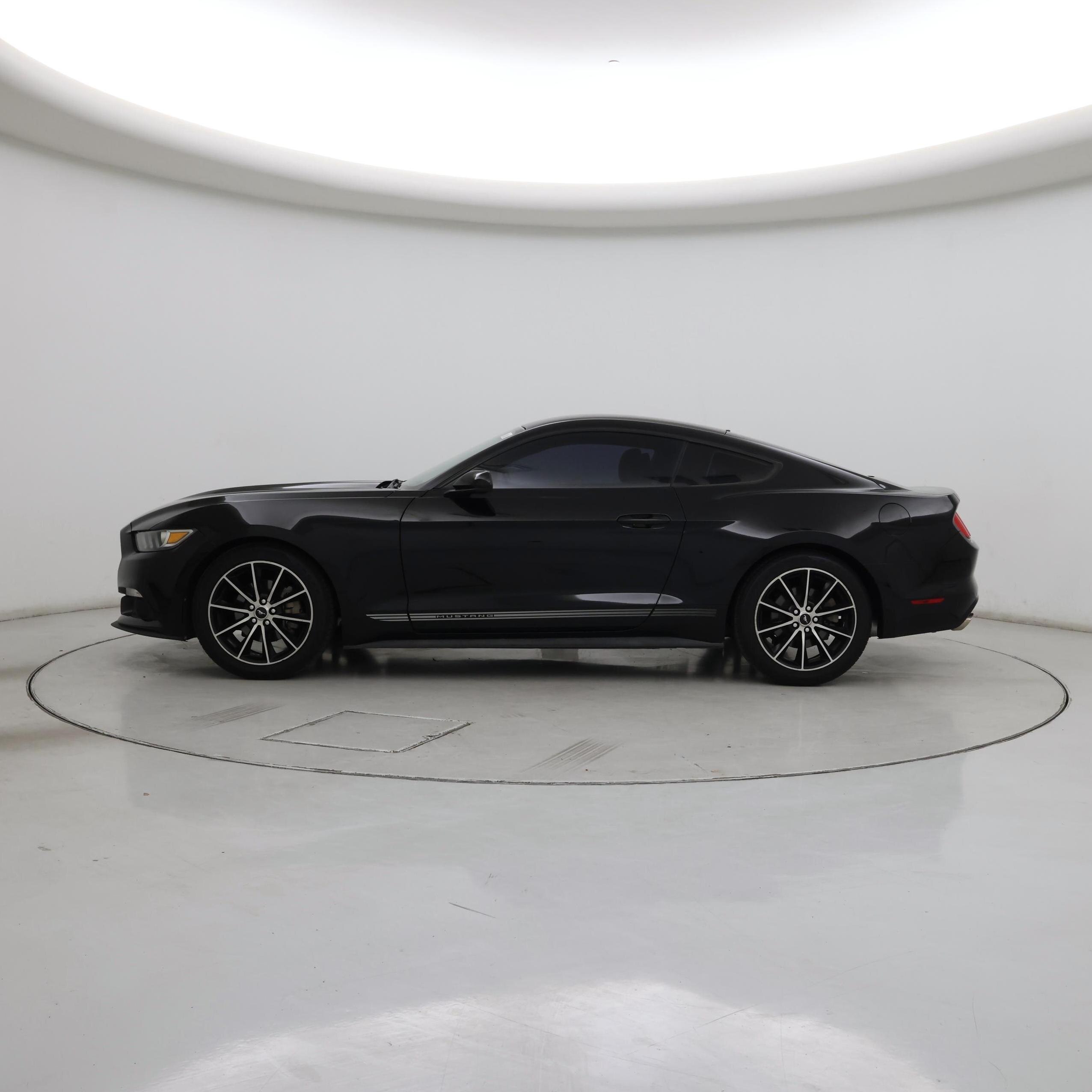 Thumbnail: 2017 Ford Mustang - 3