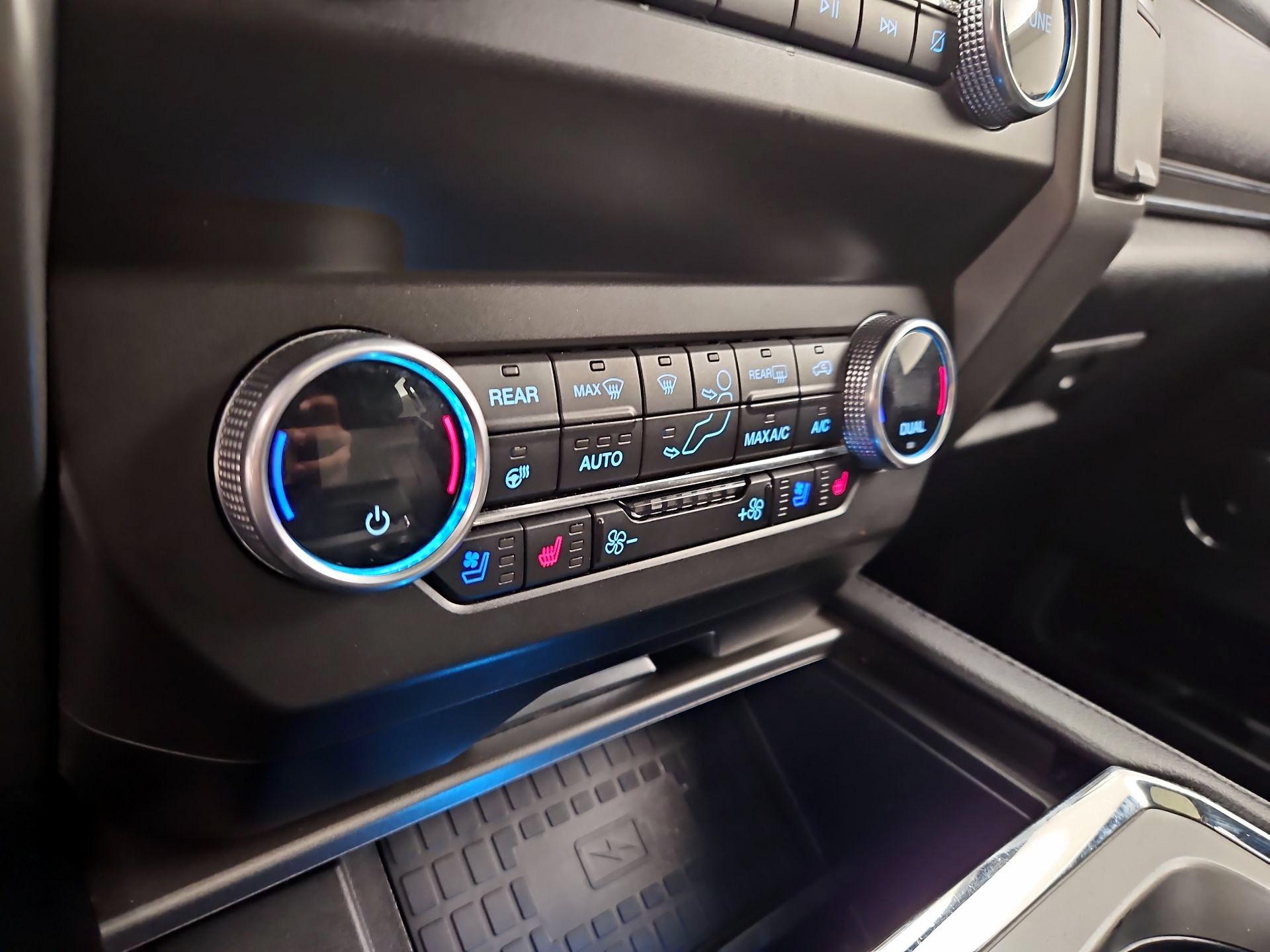 Thumbnail: 2021 Ford Expedition - 17