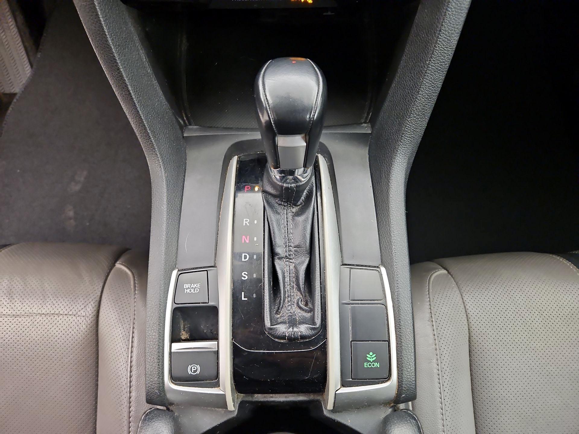 Thumbnail: 2016 Honda Civic - 17