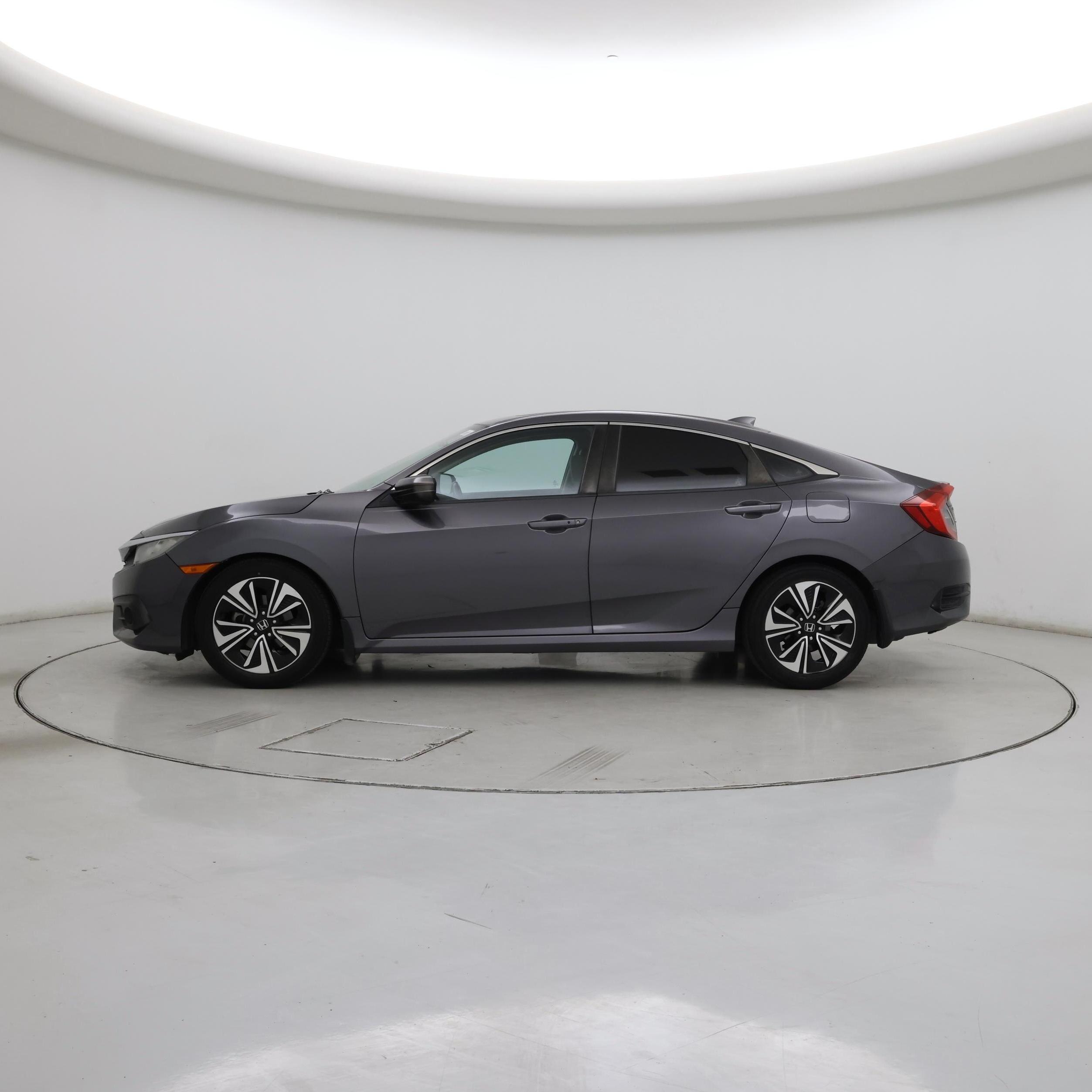 Thumbnail: 2016 Honda Civic - 3