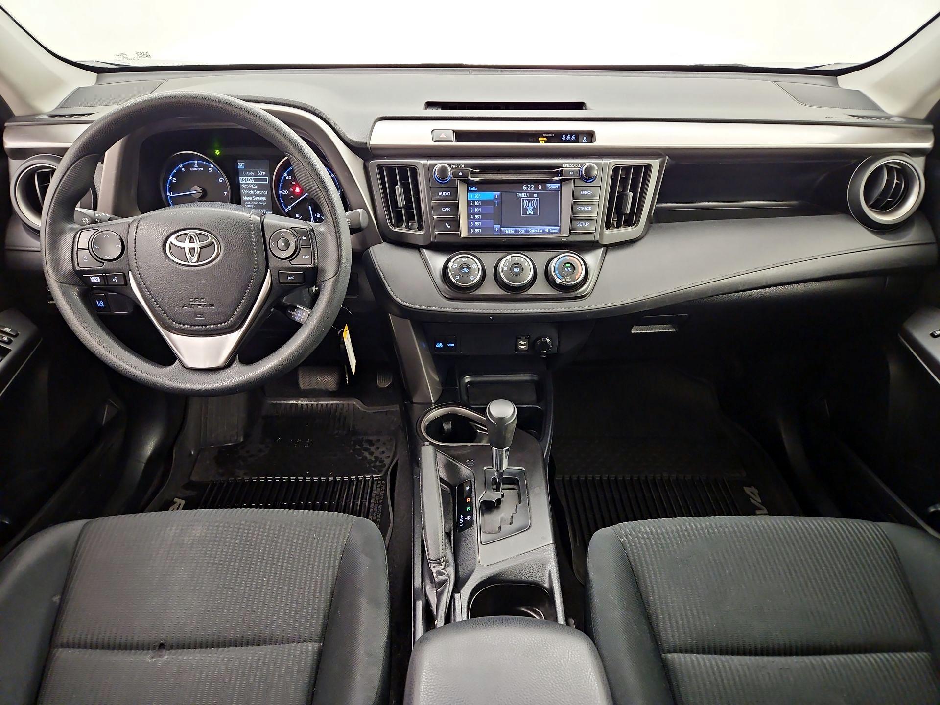 Thumbnail: 2018 Toyota RAV4 - 9