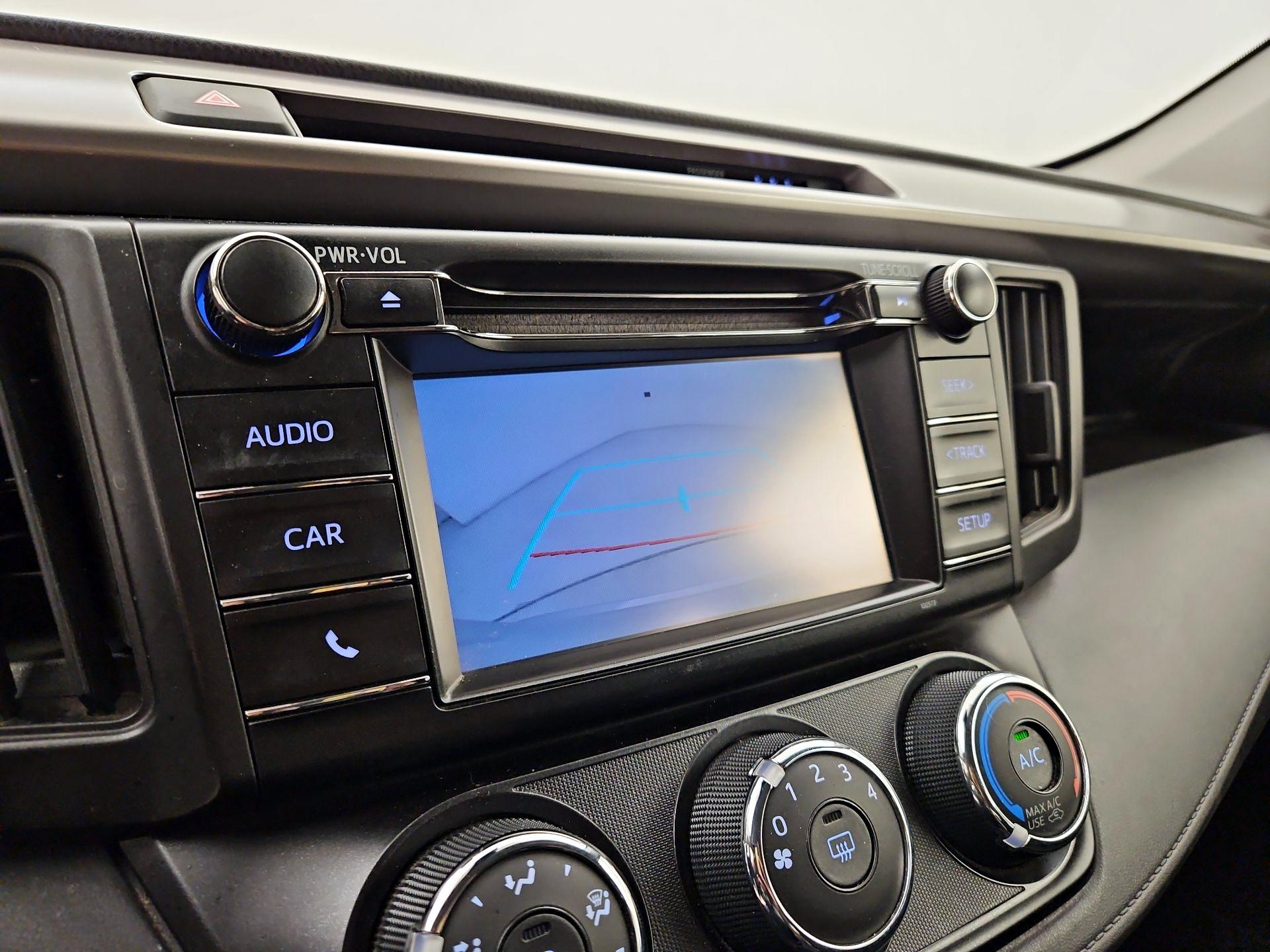 Thumbnail: 2018 Toyota RAV4 - 14