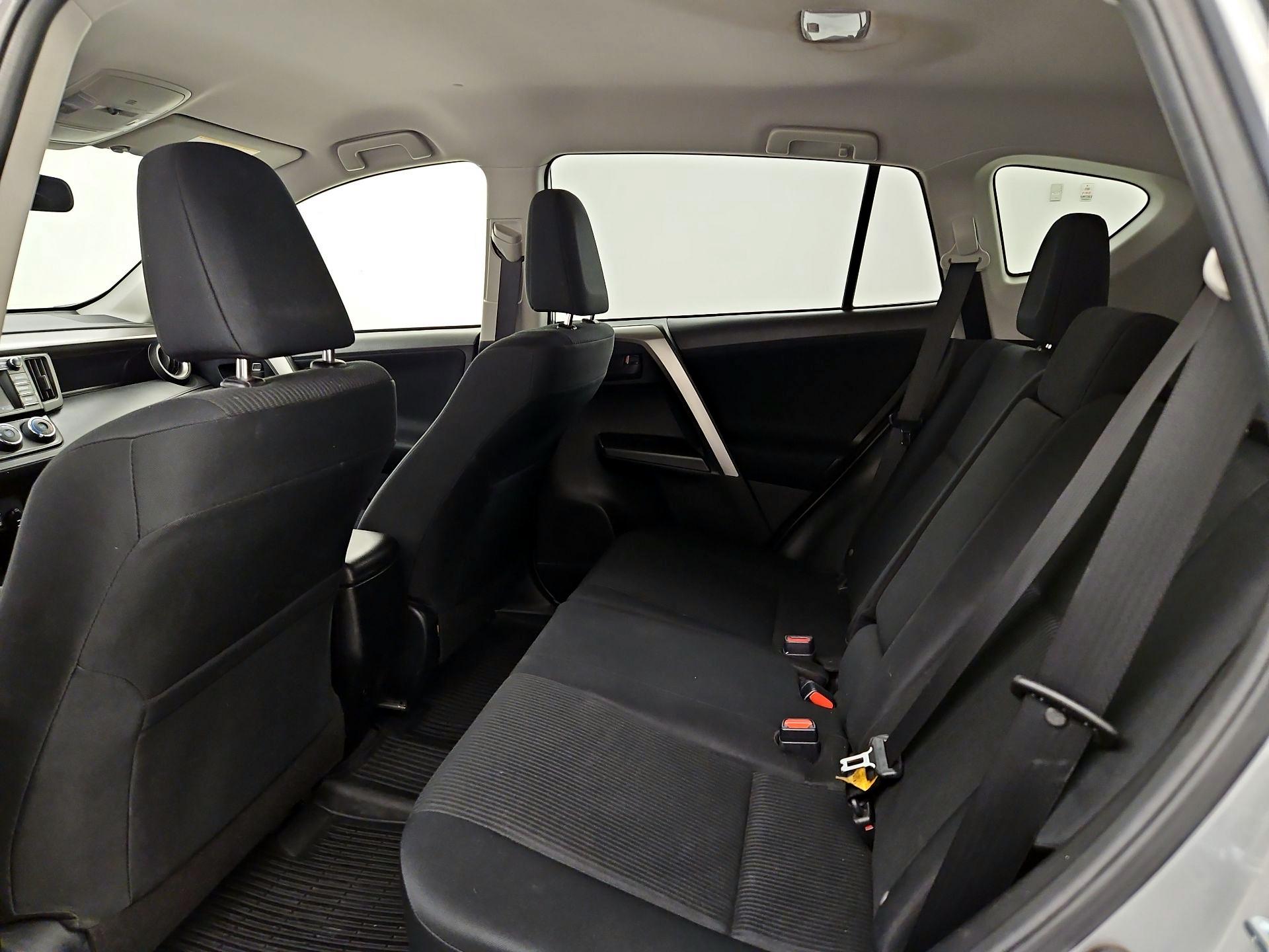 Thumbnail: 2018 Toyota RAV4 - 19