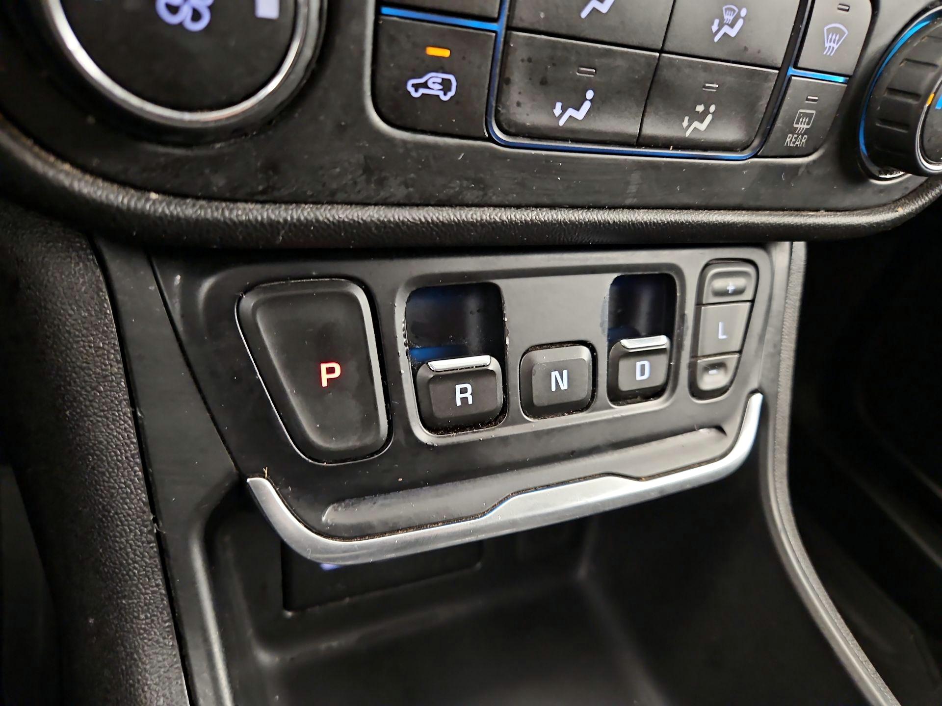 Thumbnail: 2018 GMC Terrain - 17