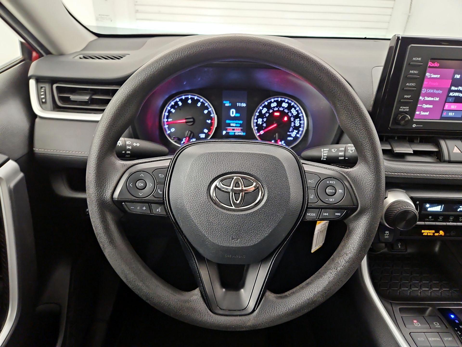 Thumbnail: 2021 Toyota RAV4 - 10