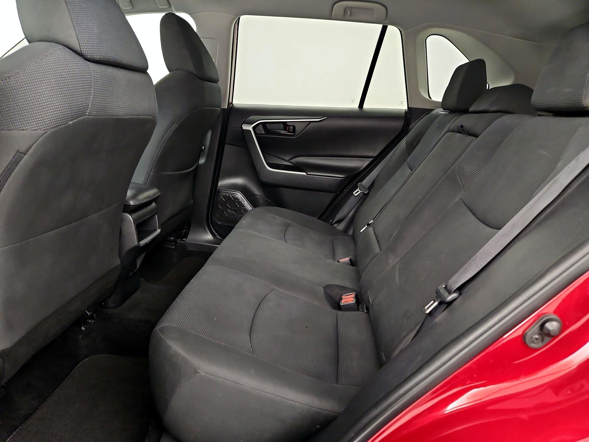 Thumbnail: 2021 Toyota RAV4 - 19