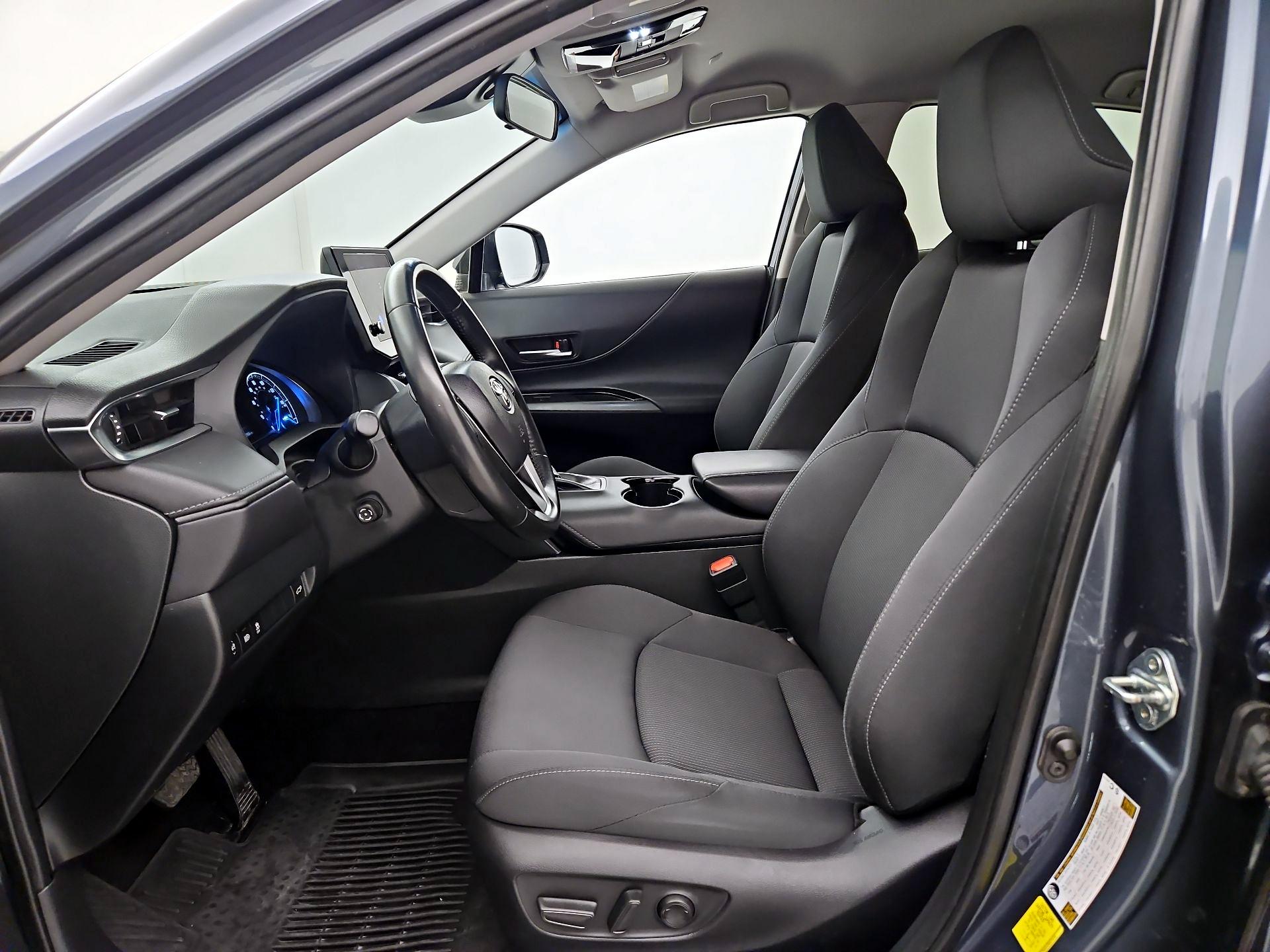 Thumbnail: 2024 Toyota Venza - 11