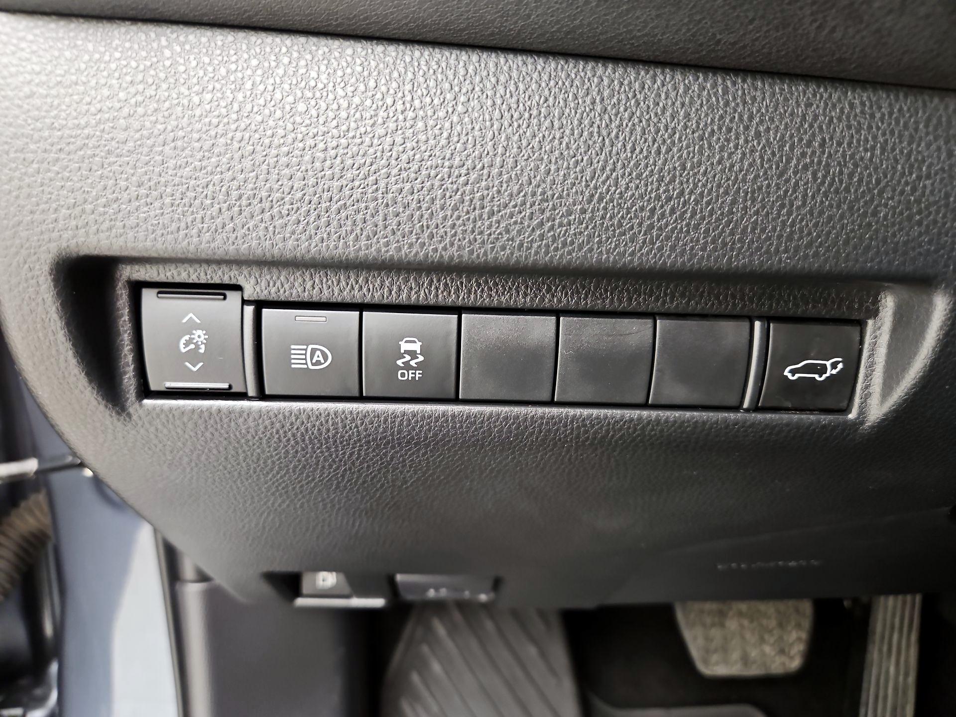 Thumbnail: 2024 Toyota Venza - 13