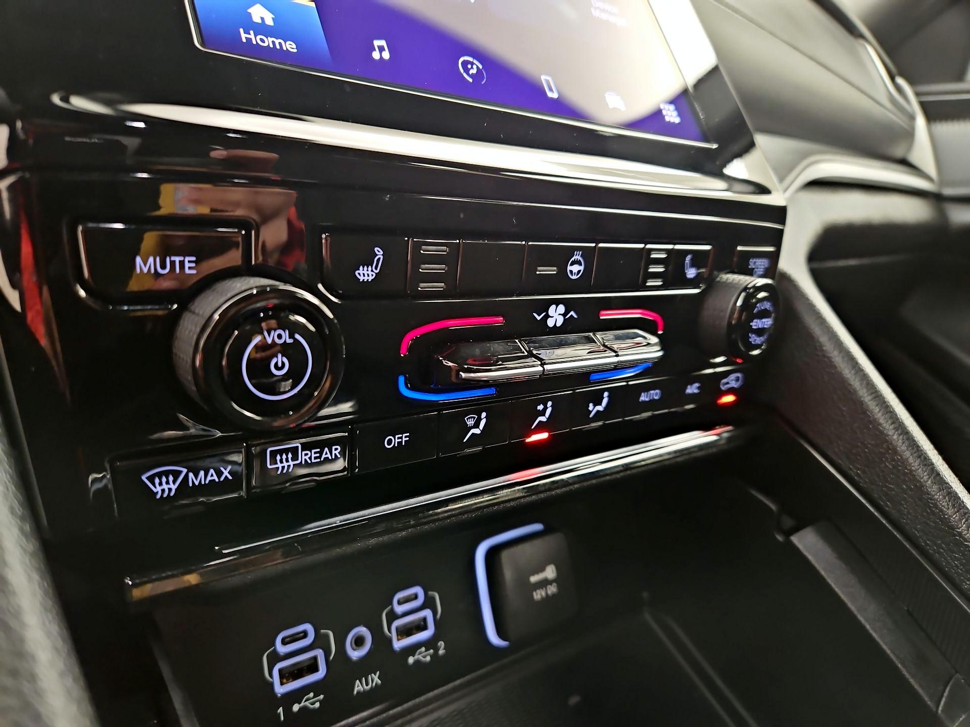 Thumbnail: 2025 Jeep Grand Cherokee - 16