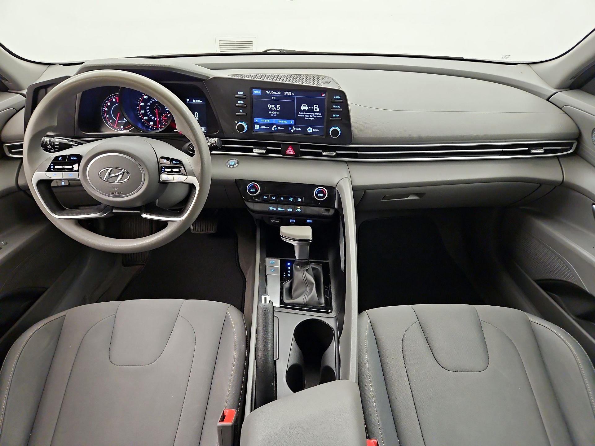 Thumbnail: 2022 Hyundai Elantra - 9