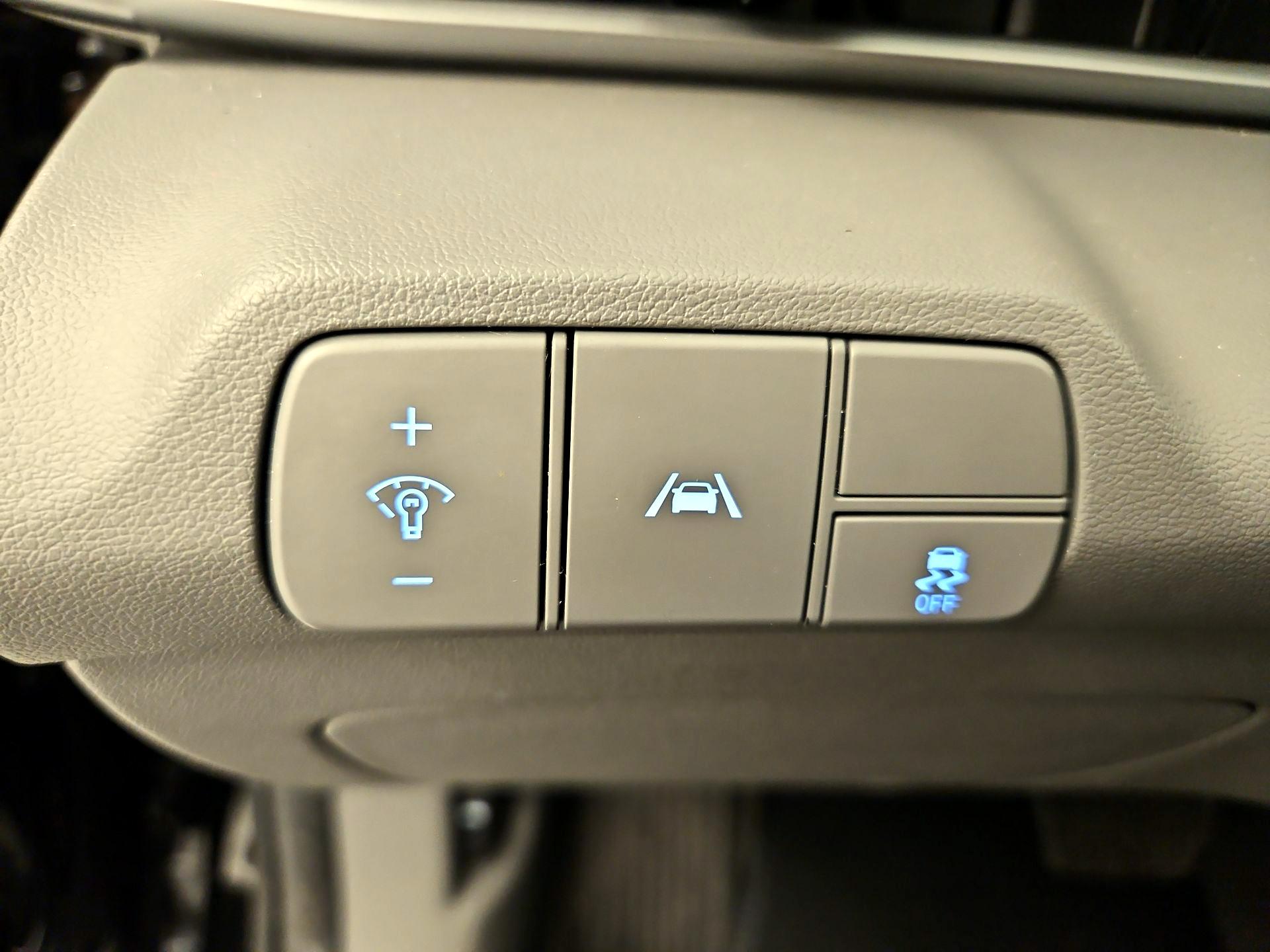 Thumbnail: 2022 Hyundai Elantra - 13