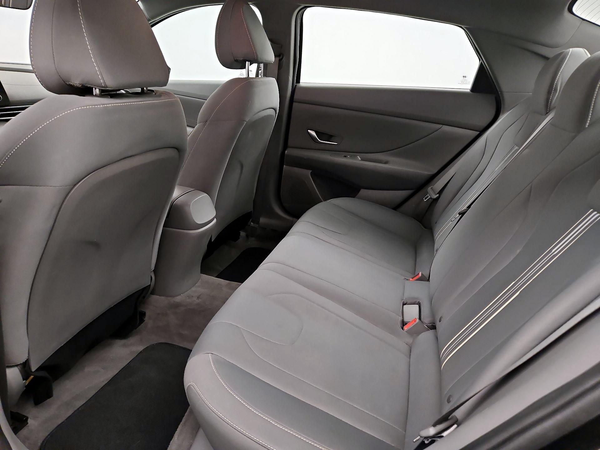 Thumbnail: 2022 Hyundai Elantra - 19