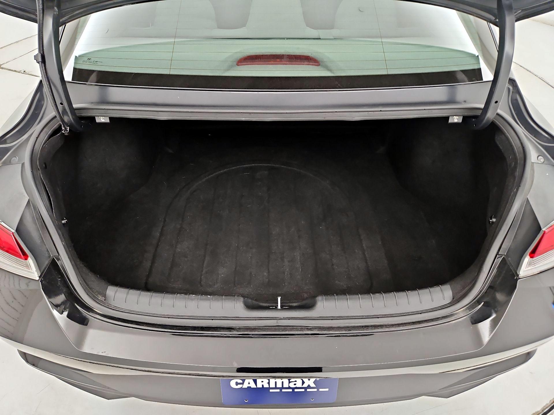 Thumbnail: 2022 Hyundai Elantra - 20