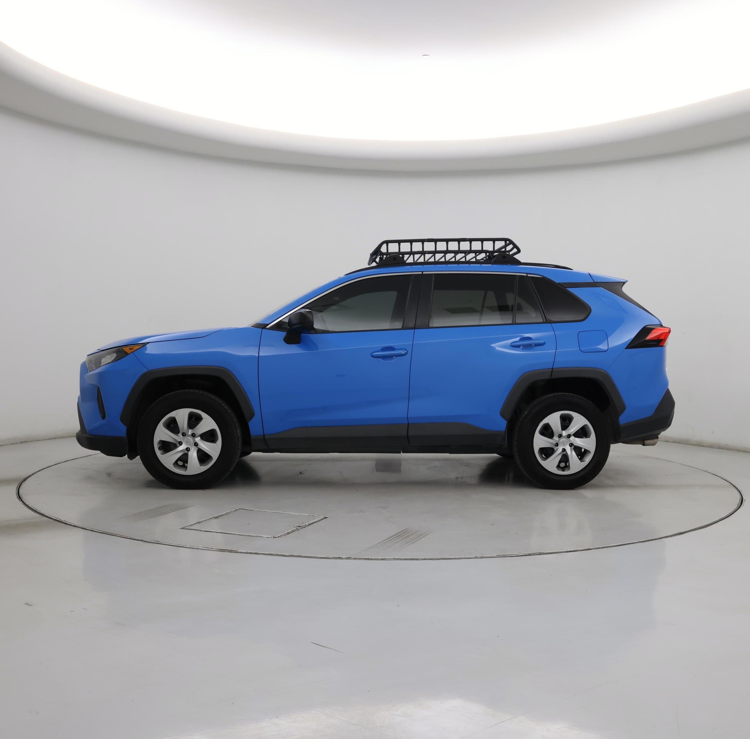 Thumbnail: 2020 Toyota RAV4 - 3