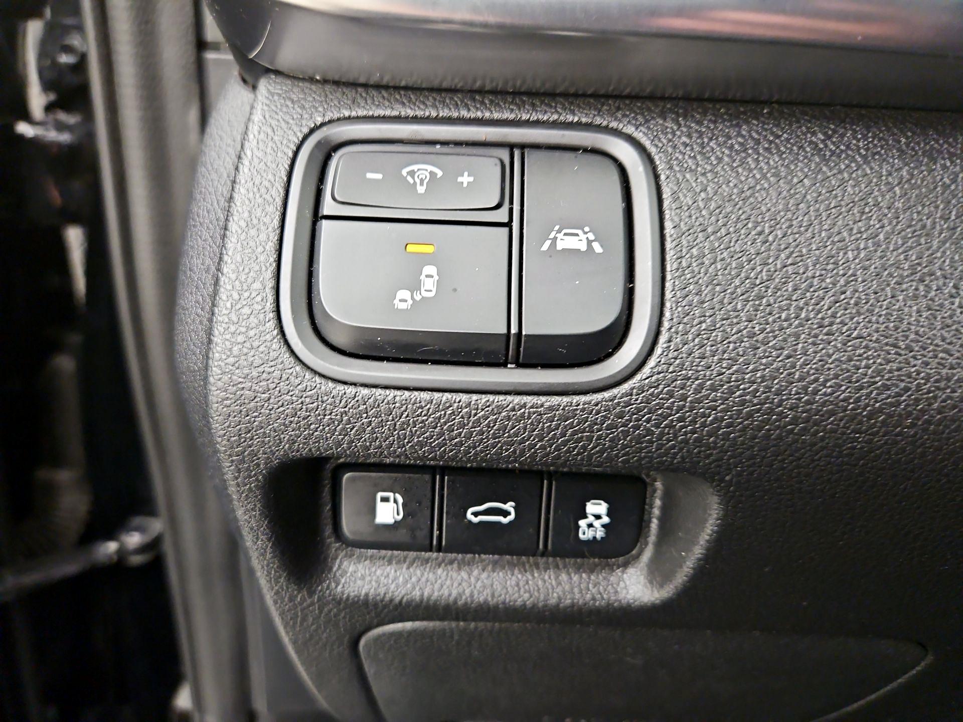 Thumbnail: 2017 Kia Optima - 13