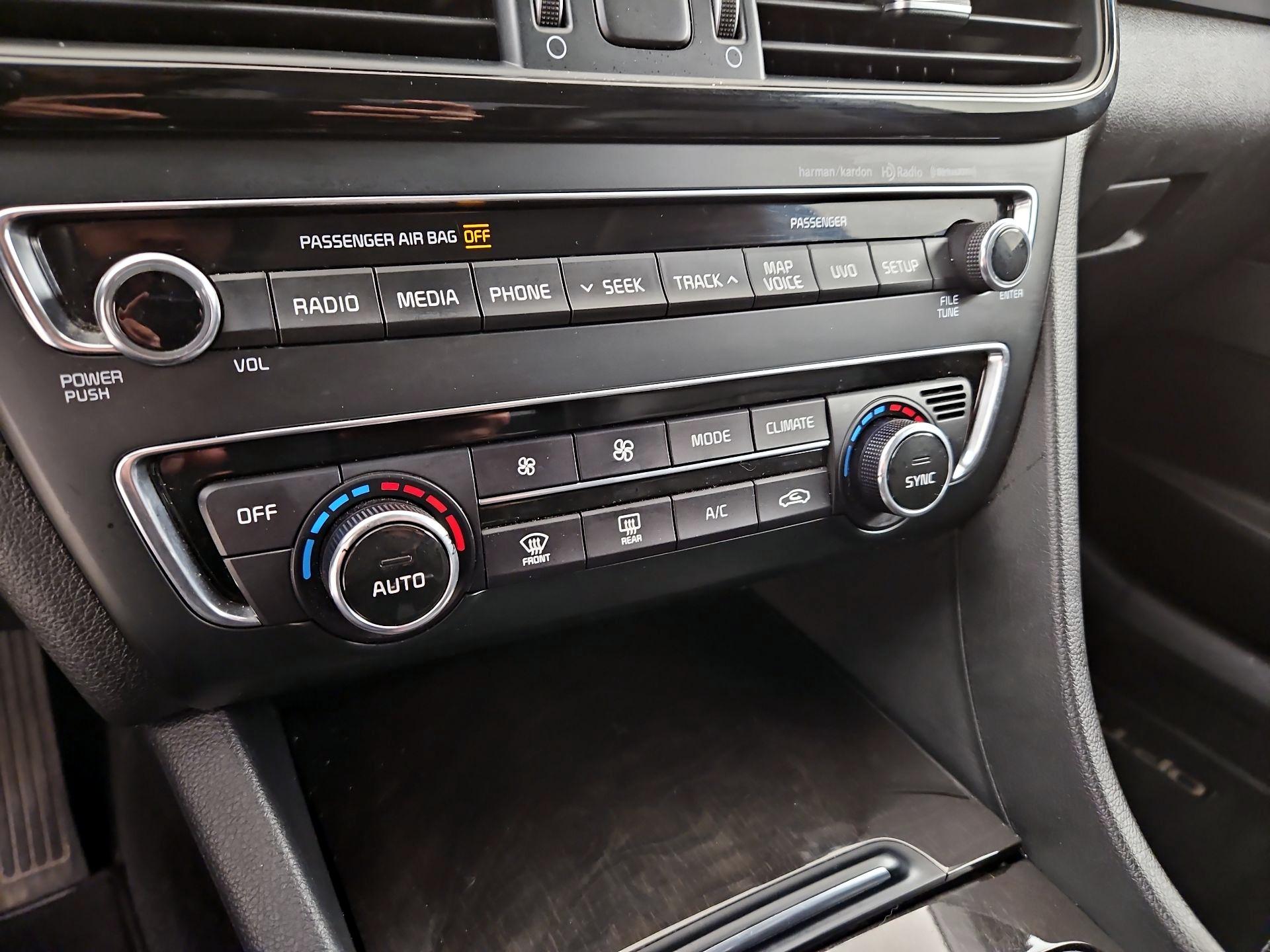 Thumbnail: 2017 Kia Optima - 17