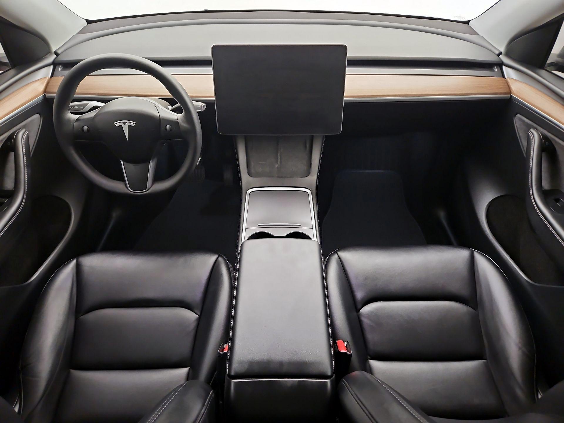 Thumbnail: 2024 Tesla Model Y - 9