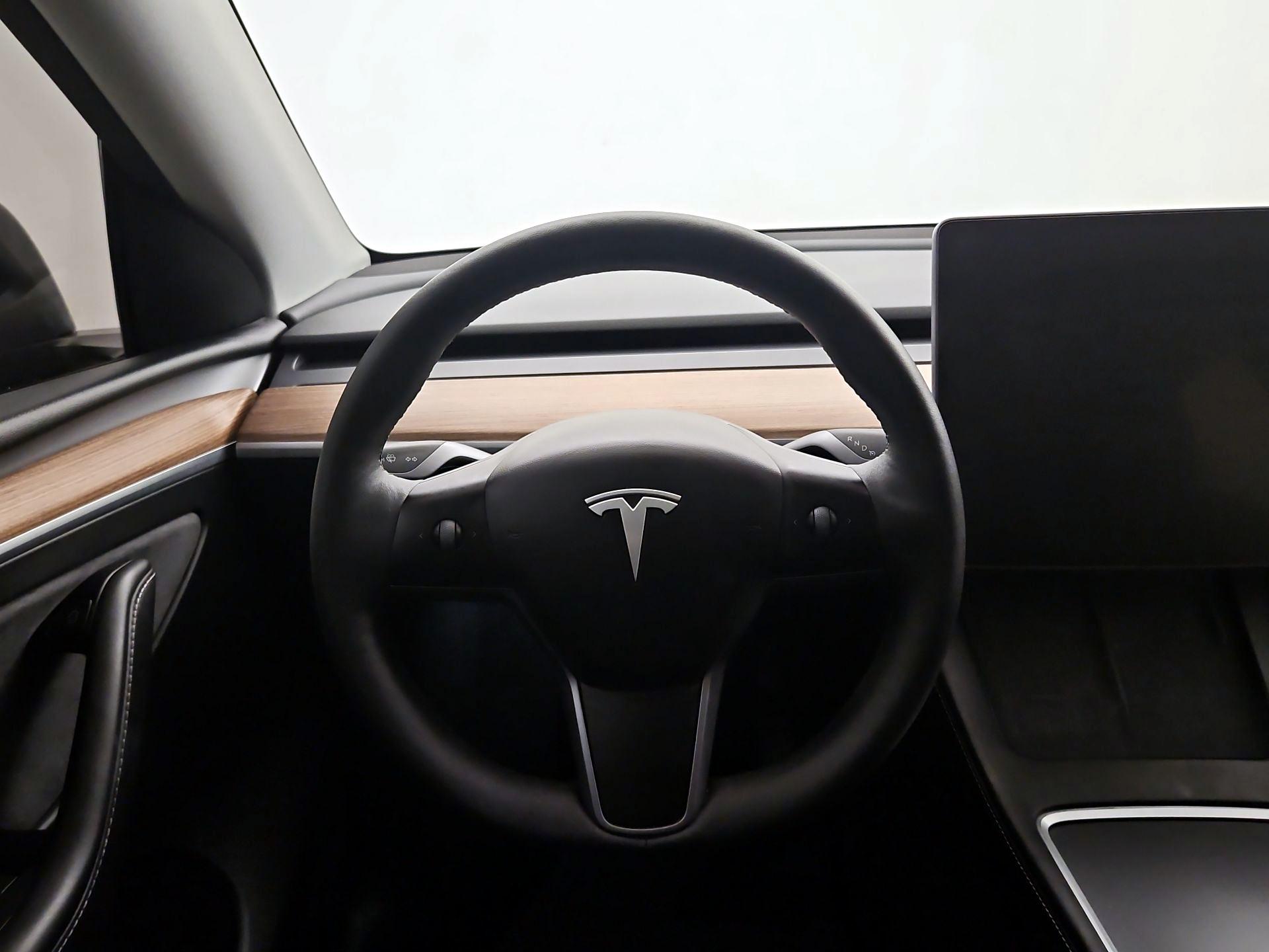 Thumbnail: 2024 Tesla Model Y - 10