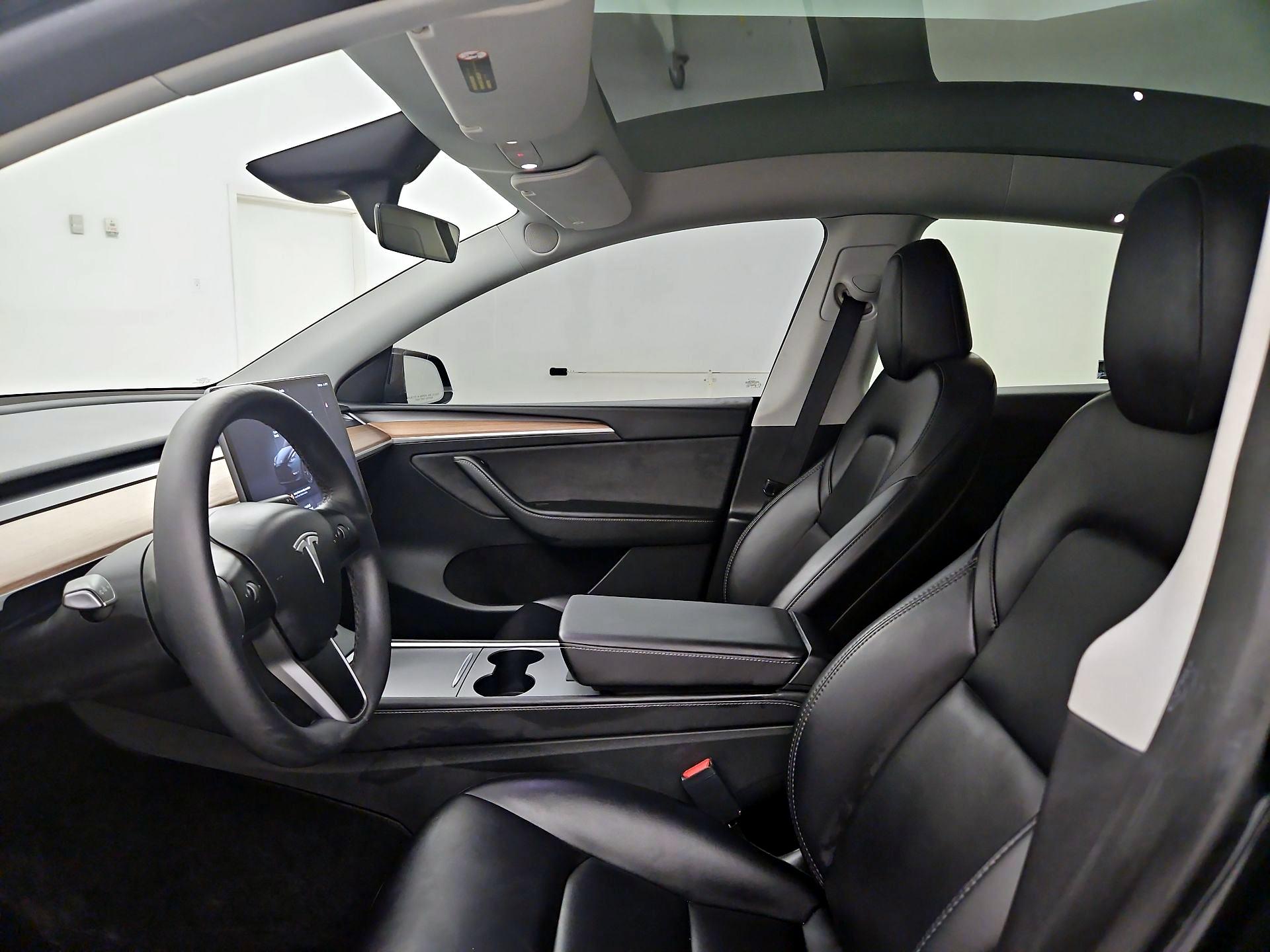 Thumbnail: 2024 Tesla Model Y - 18