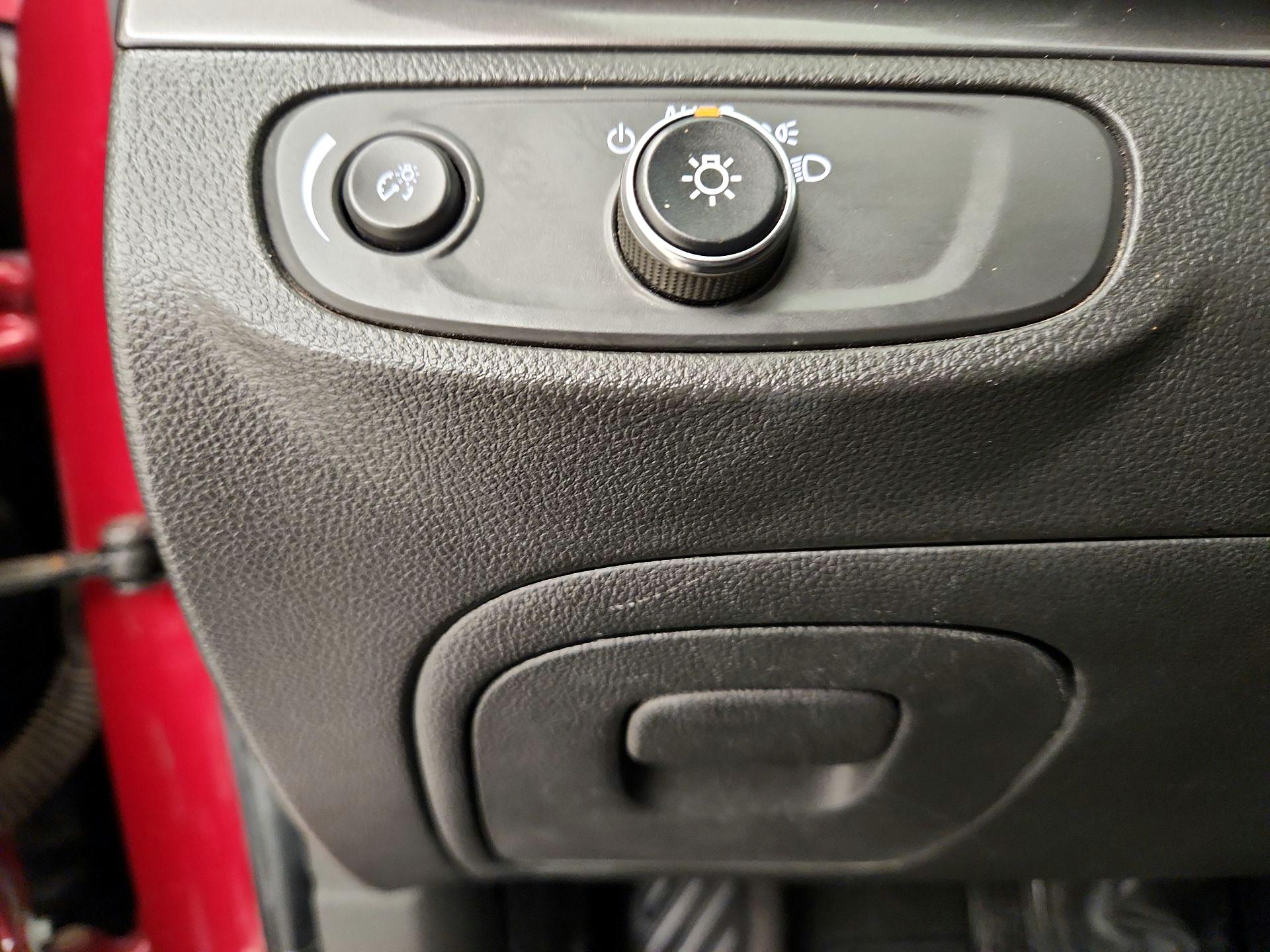 Thumbnail: 2019 Buick Encore - 13