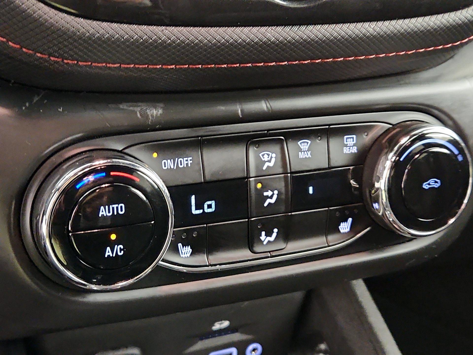 Thumbnail: 2022 Chevrolet TrailBlazer - 16