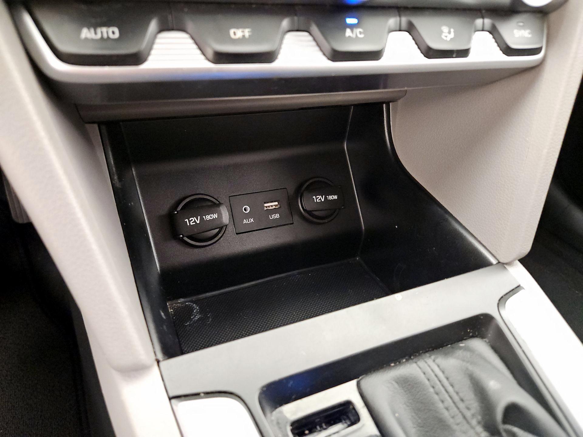 Thumbnail: 2020 Hyundai Elantra - 18