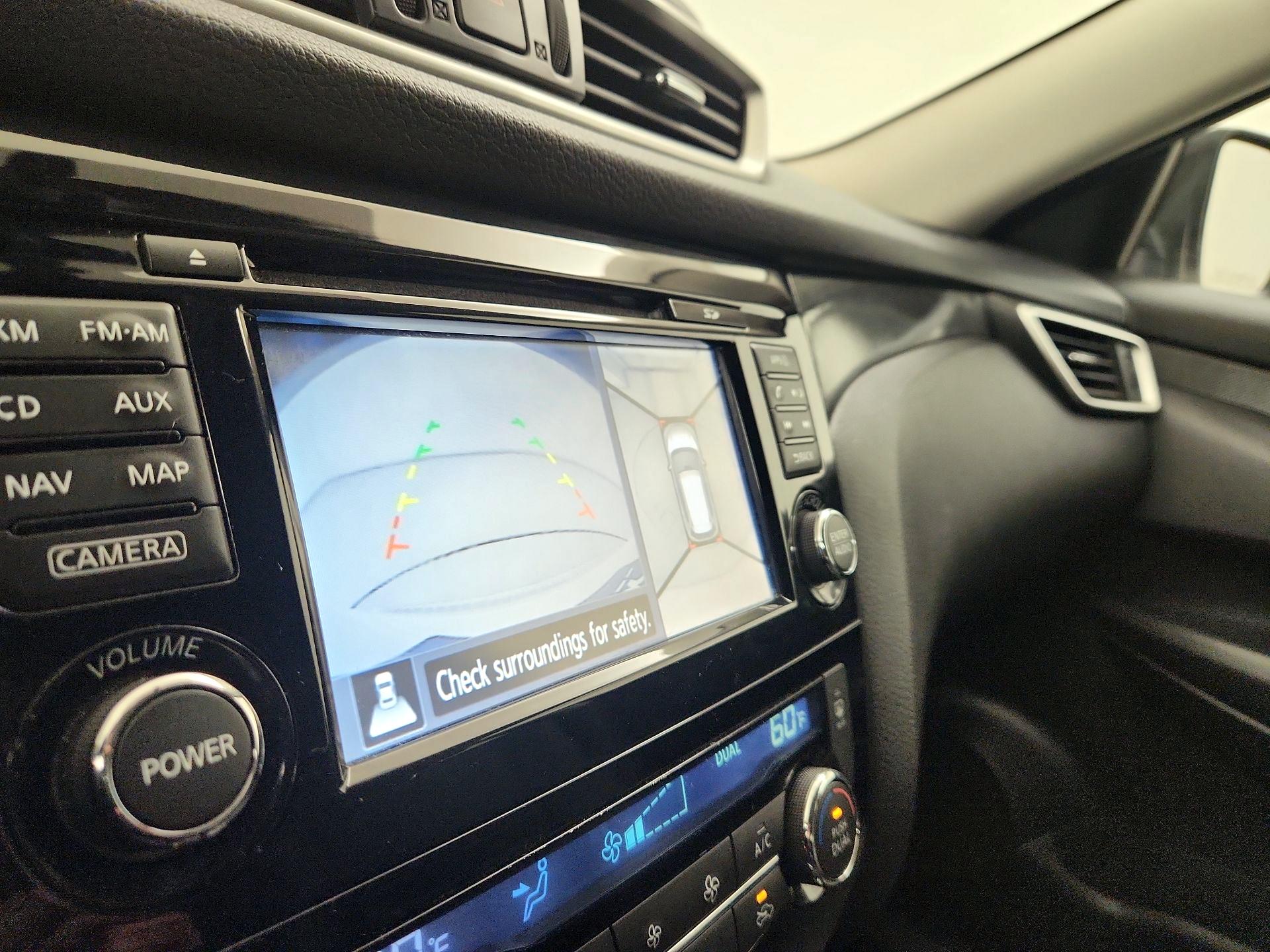 Thumbnail: 2015 Nissan Rogue - 15