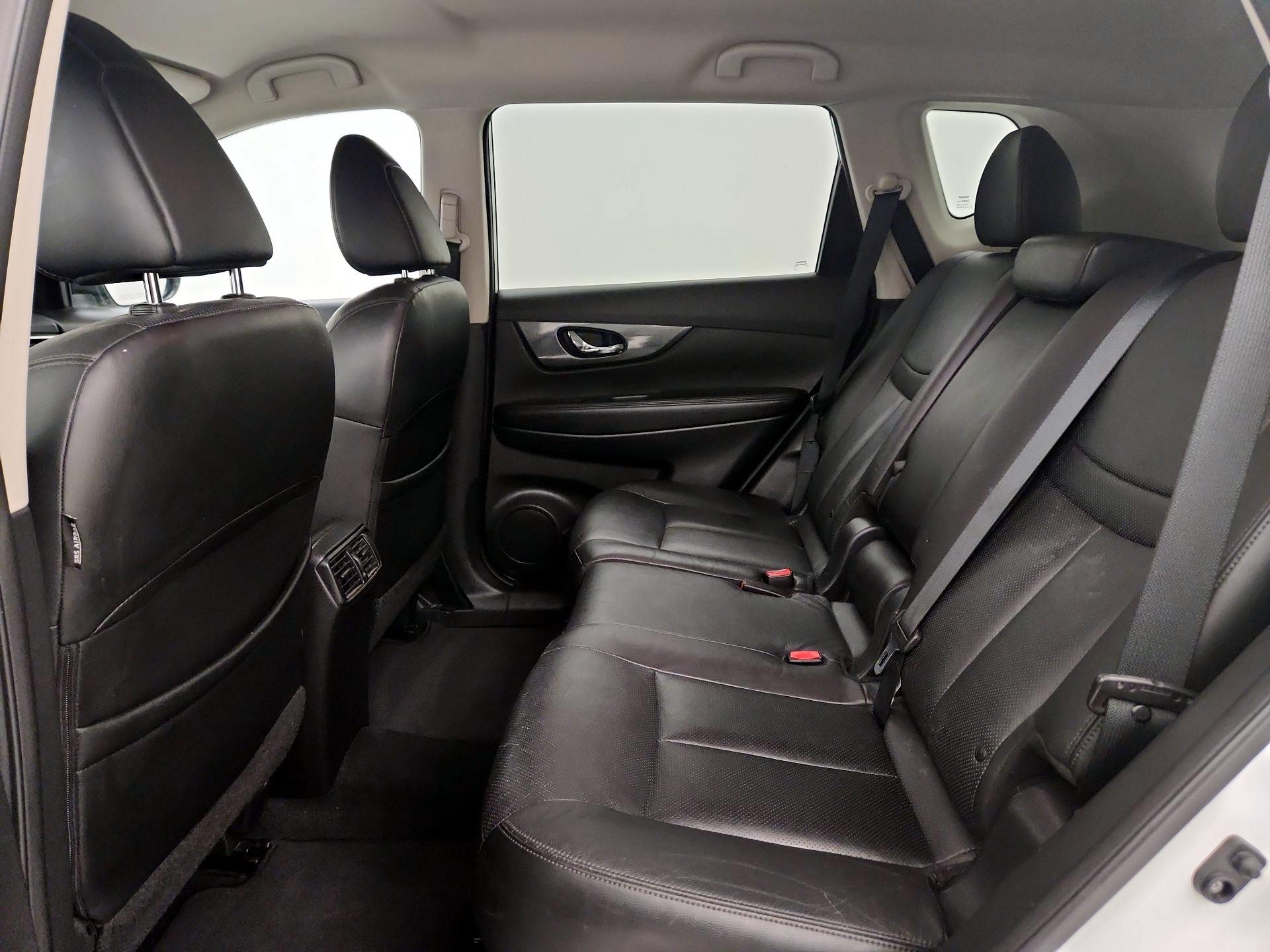 Thumbnail: 2015 Nissan Rogue - 20