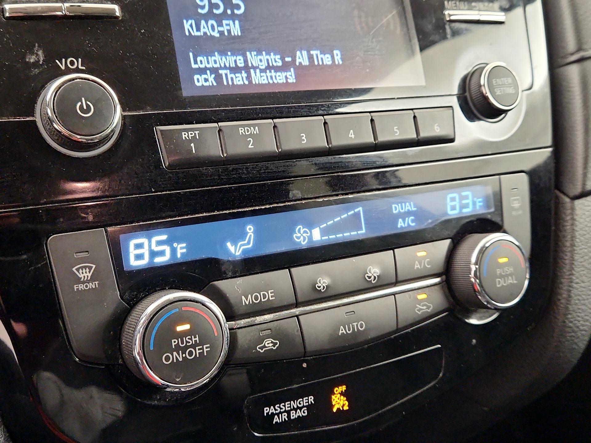 Thumbnail: 2017 Nissan Rogue - 16