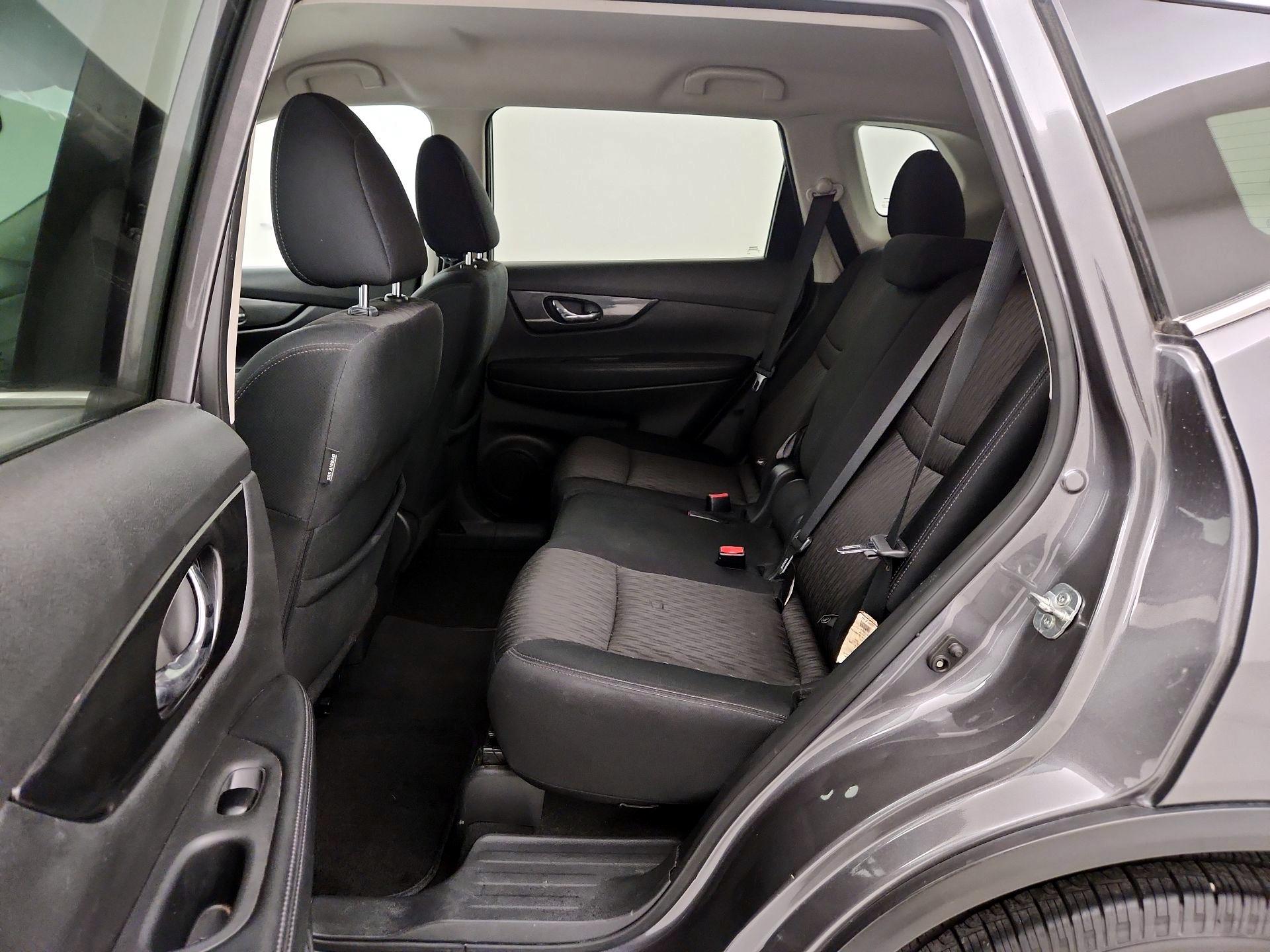 Thumbnail: 2017 Nissan Rogue - 19