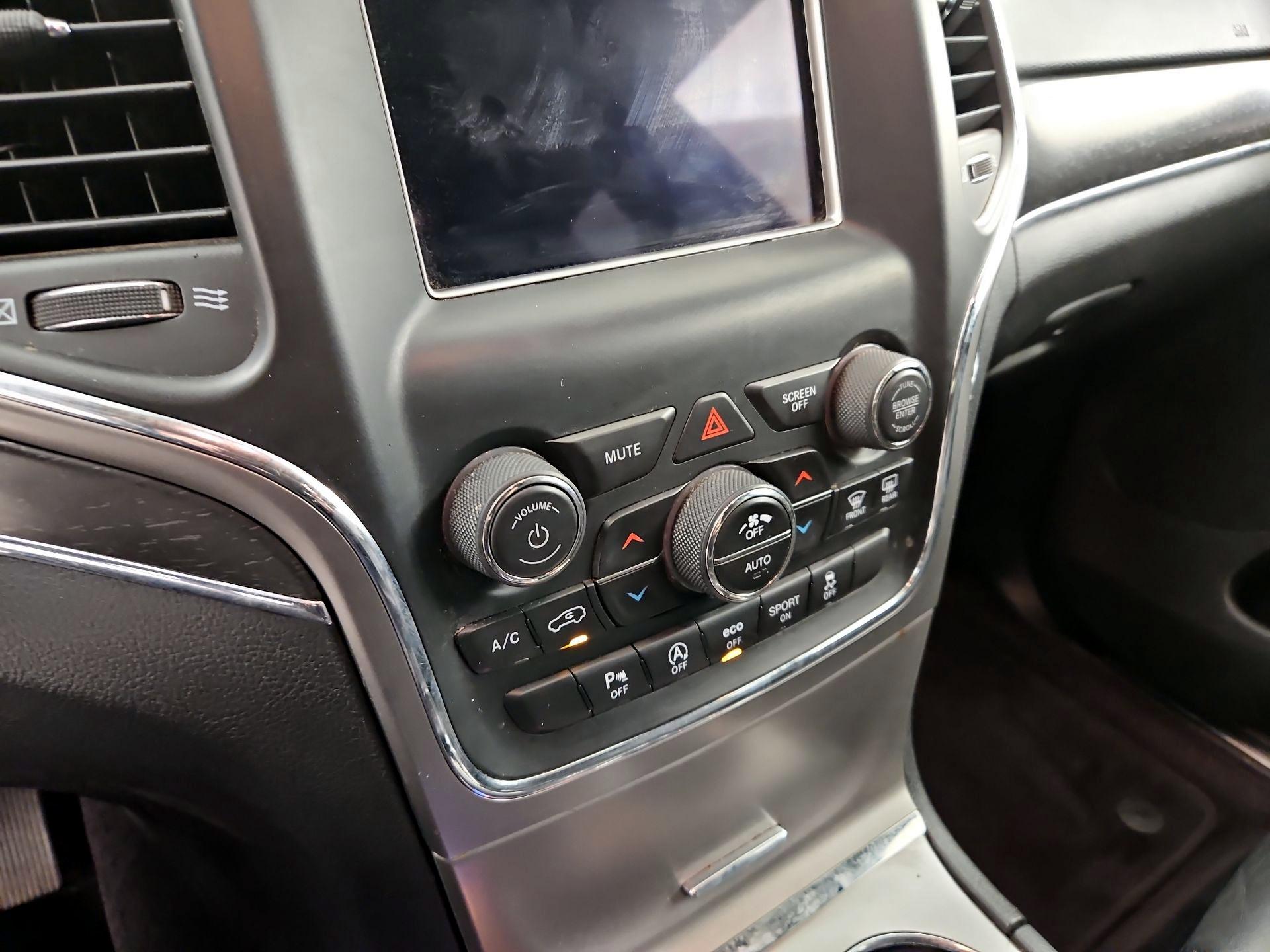 Thumbnail: 2018 Jeep Grand Cherokee - 16