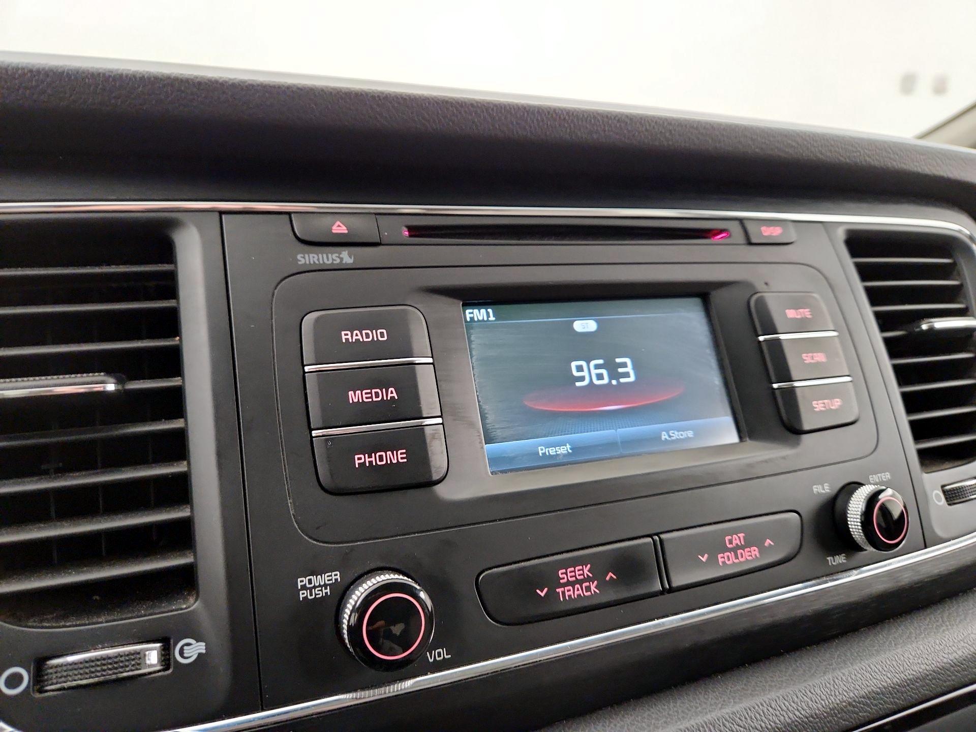 Thumbnail: 2016 Kia Sedona - 15