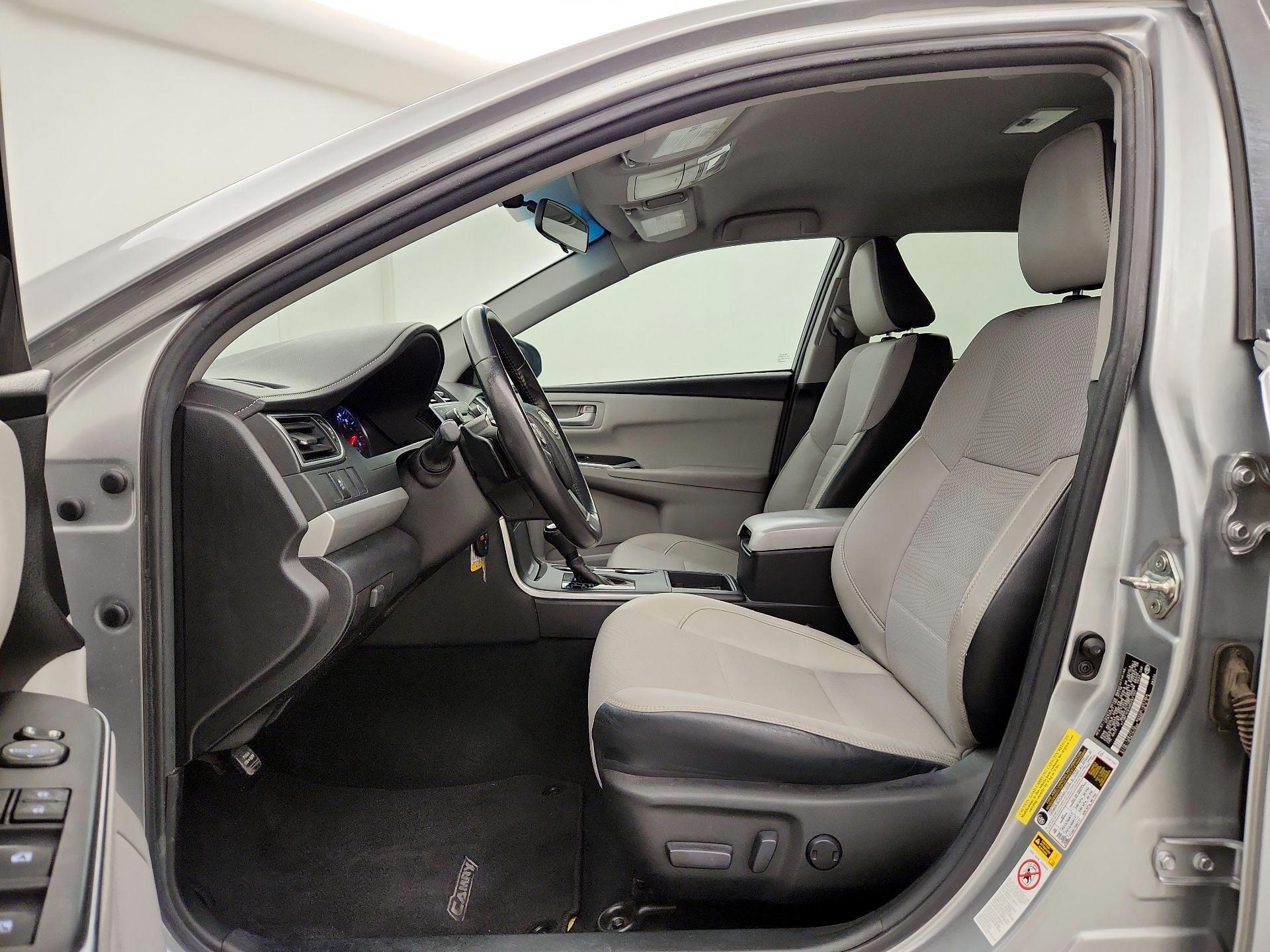 Thumbnail: 2017 Toyota Camry - 11