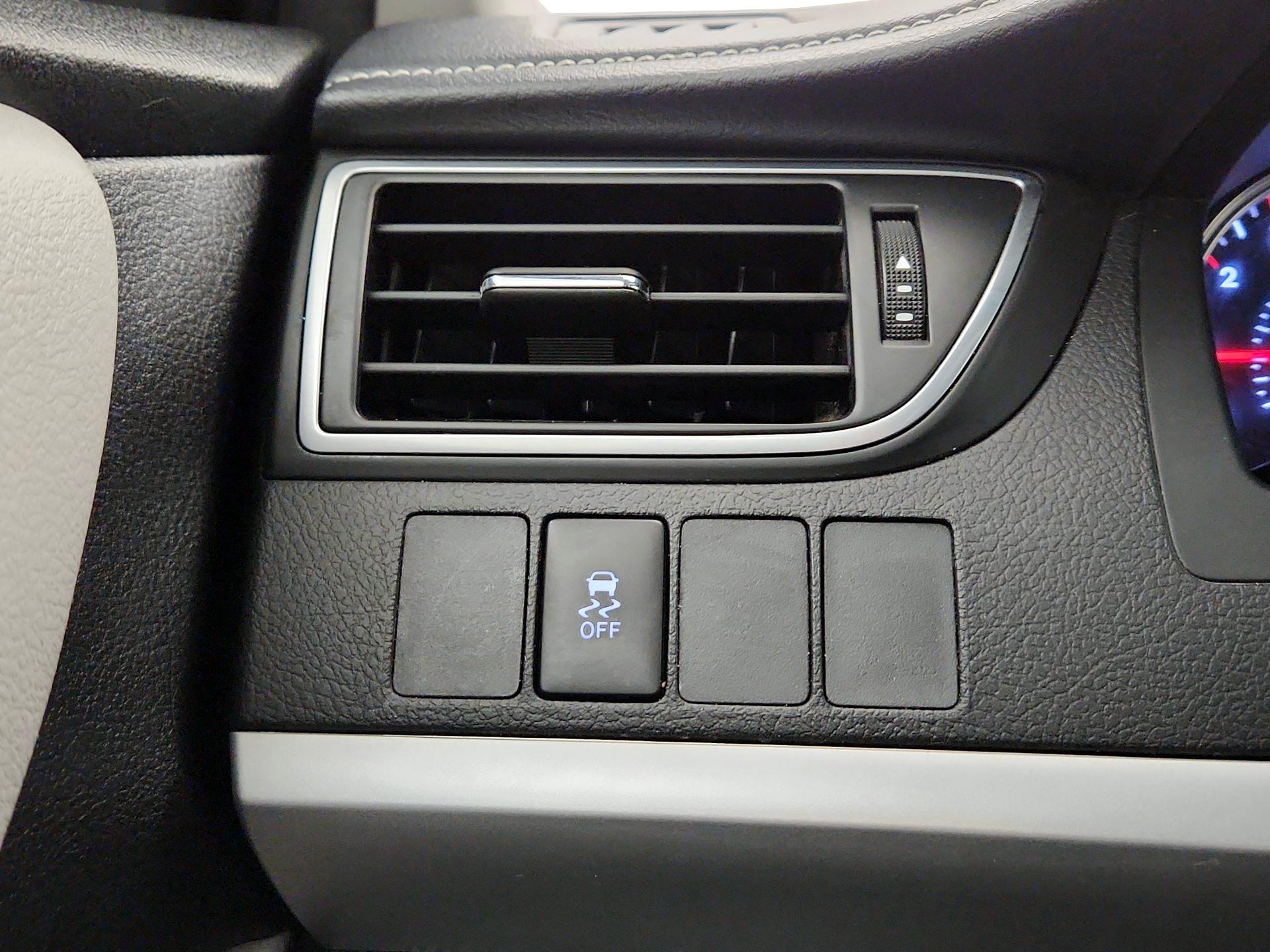 Thumbnail: 2017 Toyota Camry - 13