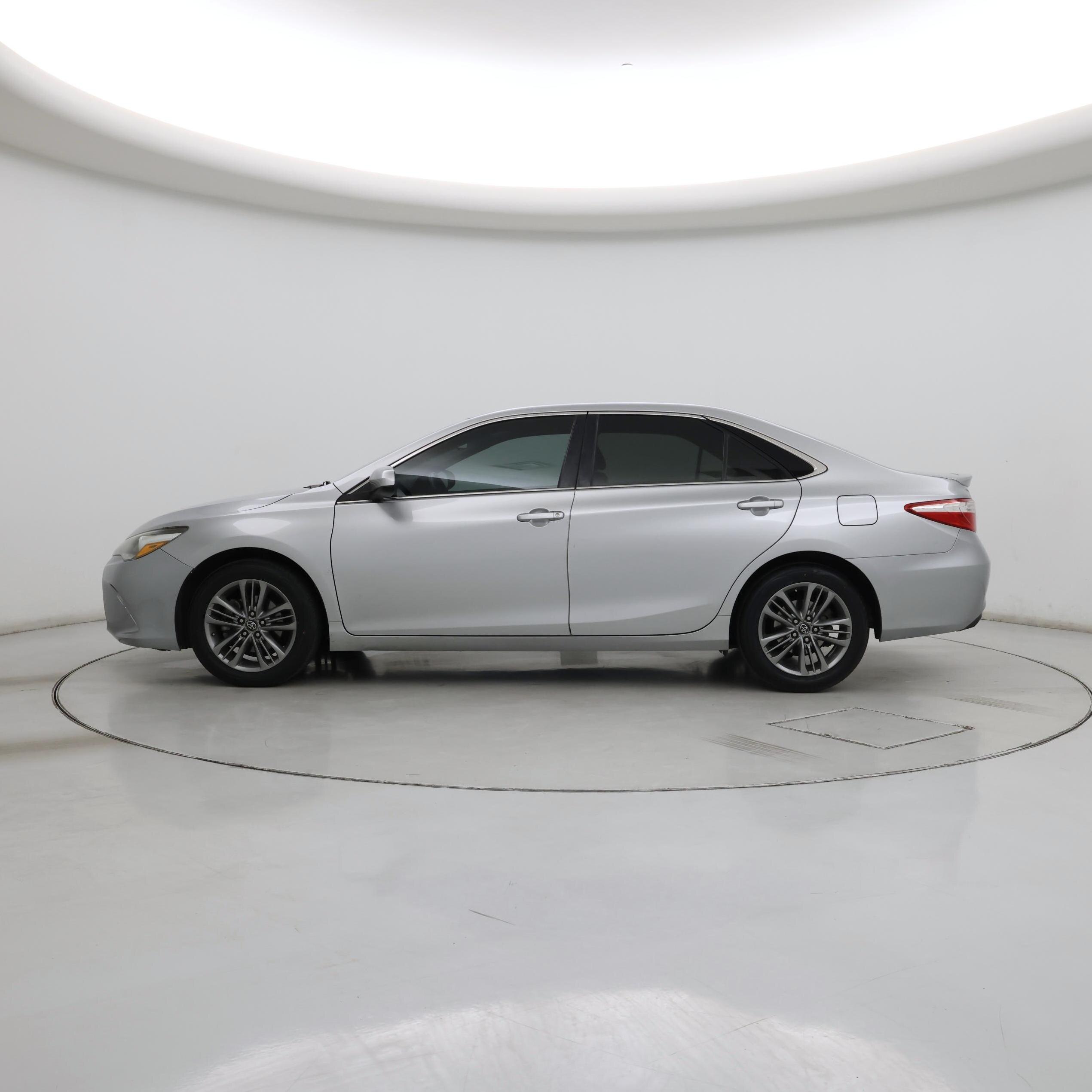 Thumbnail: 2017 Toyota Camry - 3