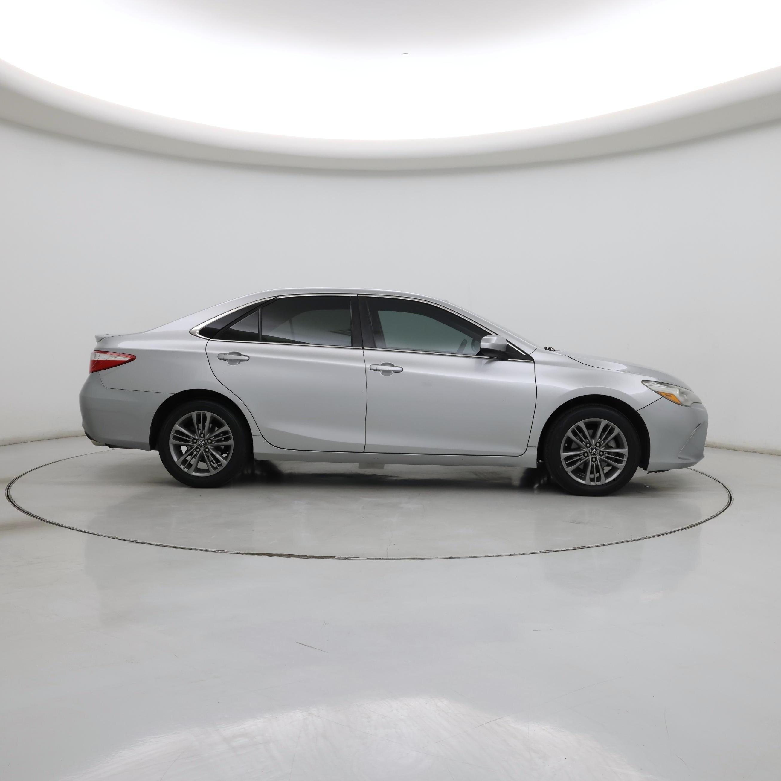 Thumbnail: 2017 Toyota Camry - 7