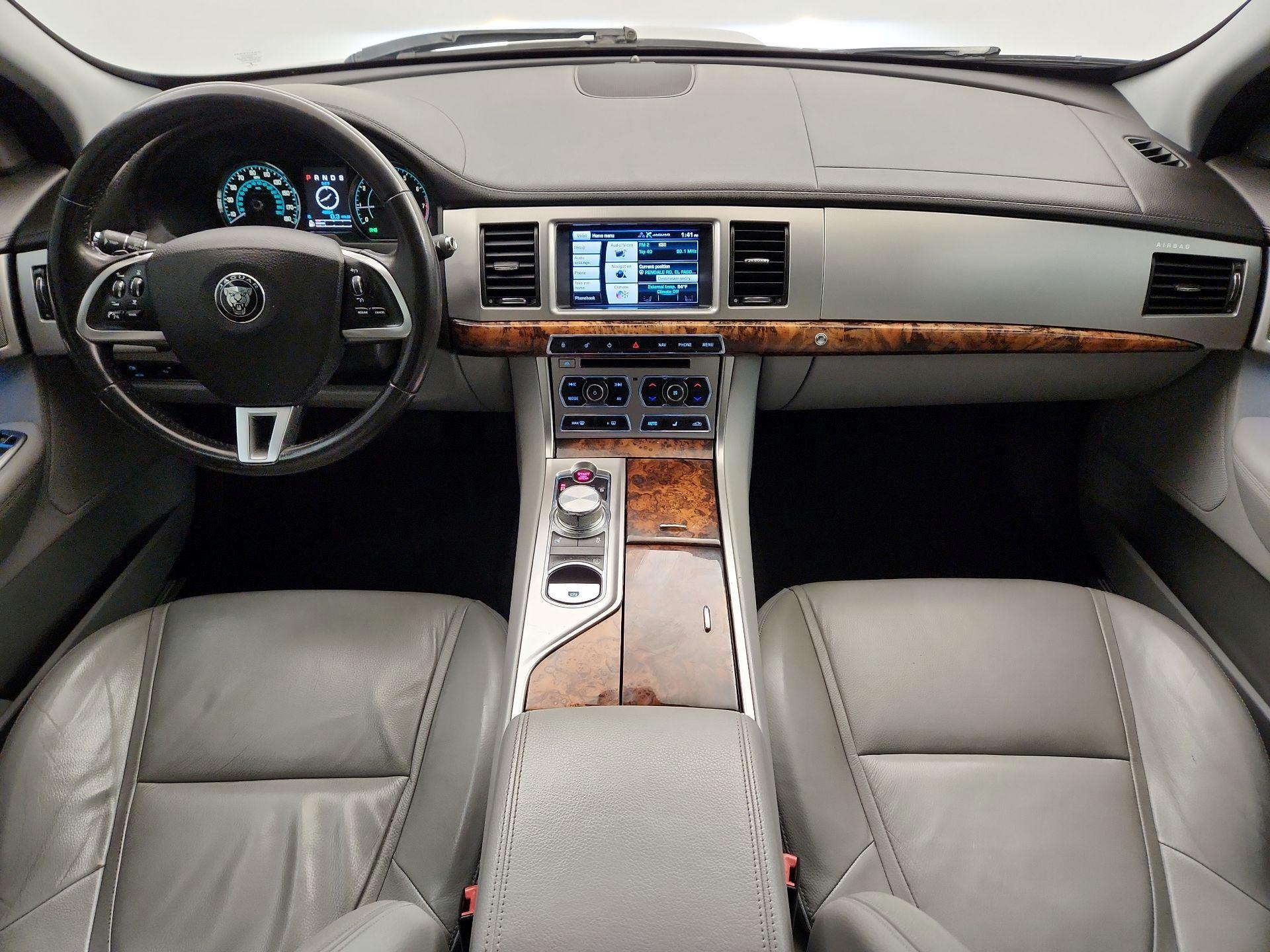 Thumbnail: 2015 Jaguar XF - 9