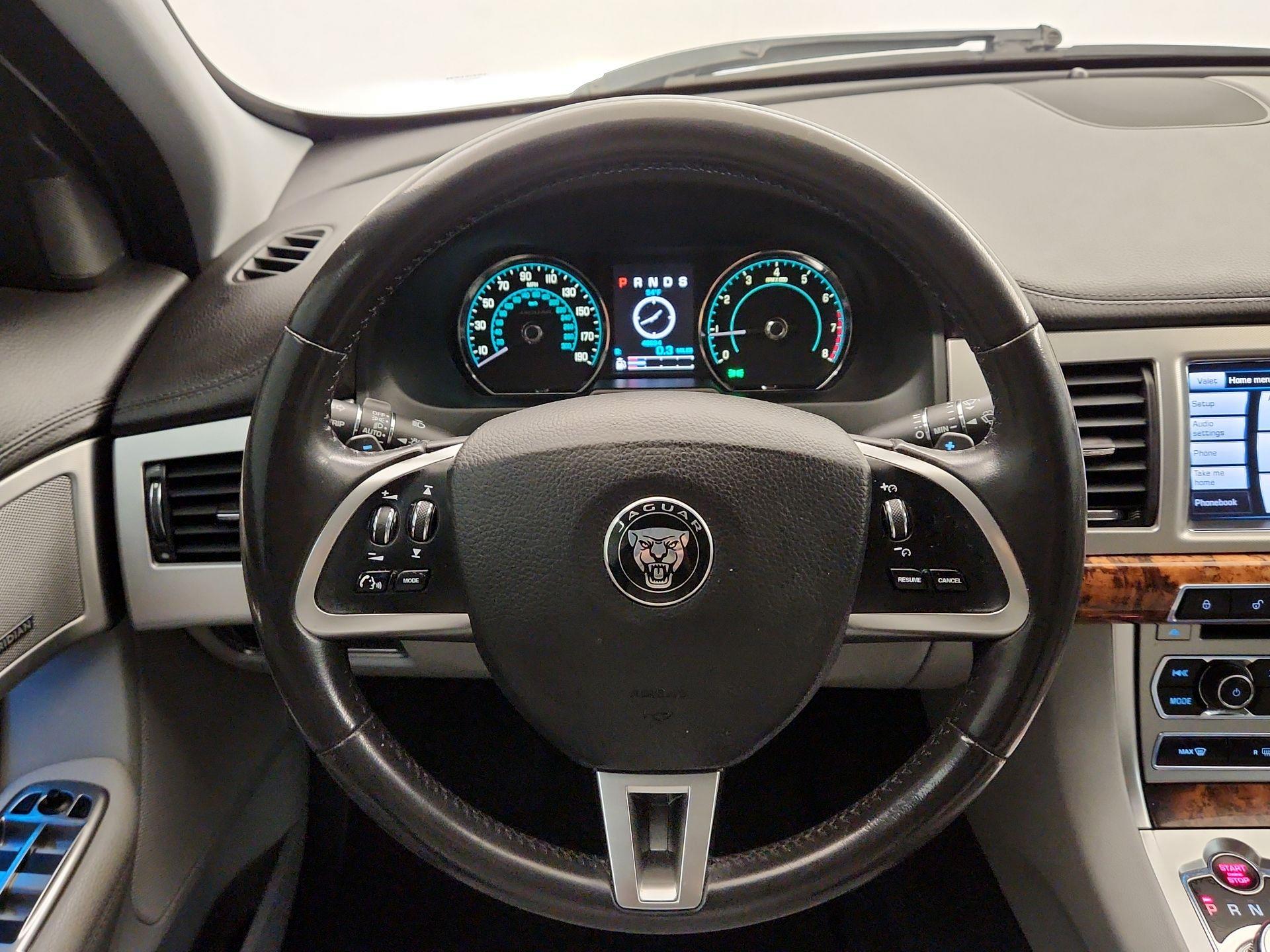 Thumbnail: 2015 Jaguar XF - 10