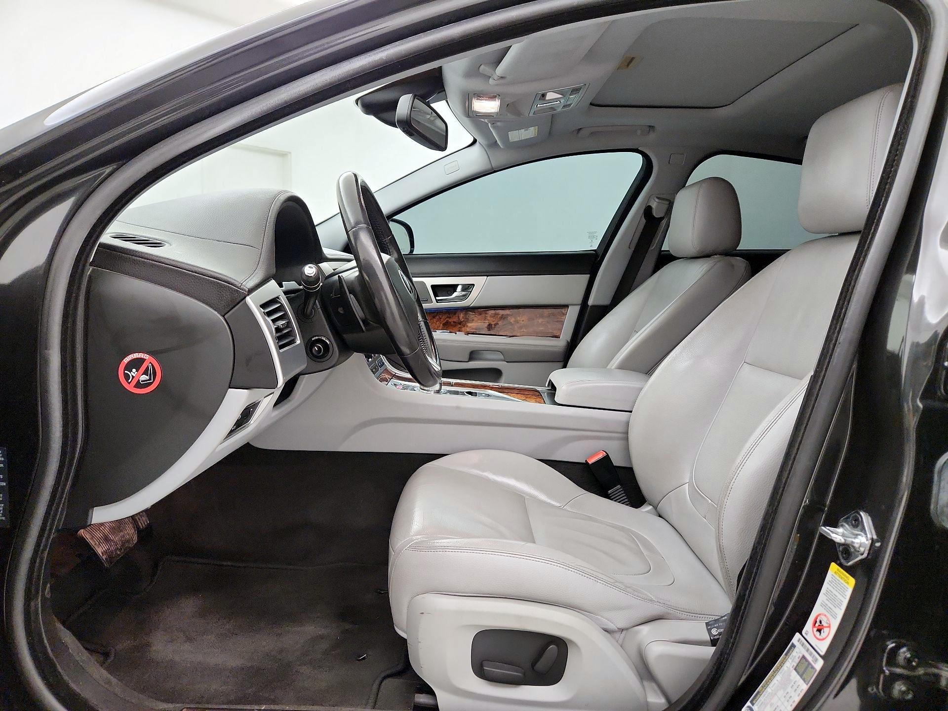 Thumbnail: 2015 Jaguar XF - 11