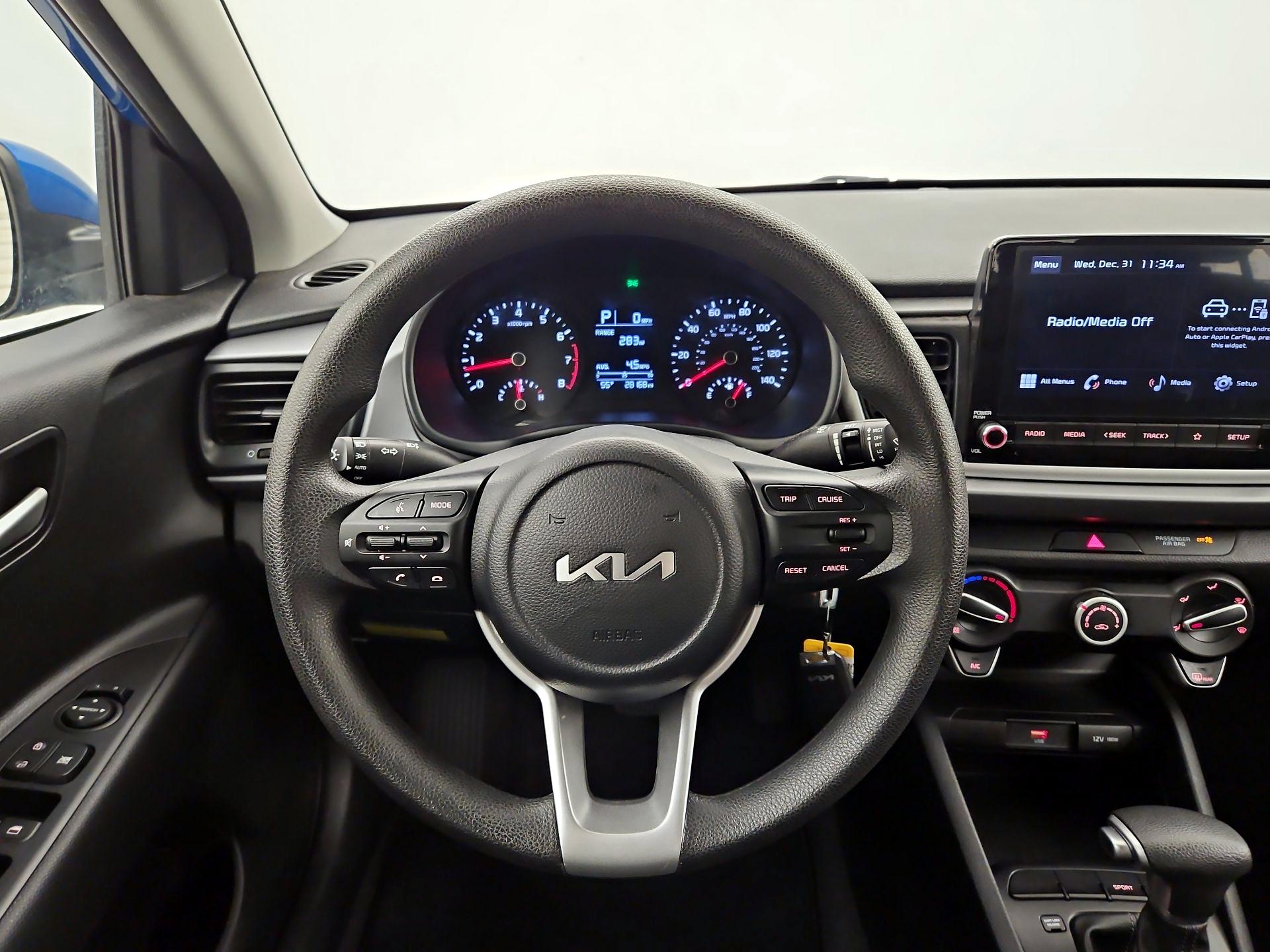 Thumbnail: 2023 Kia Rio - 10