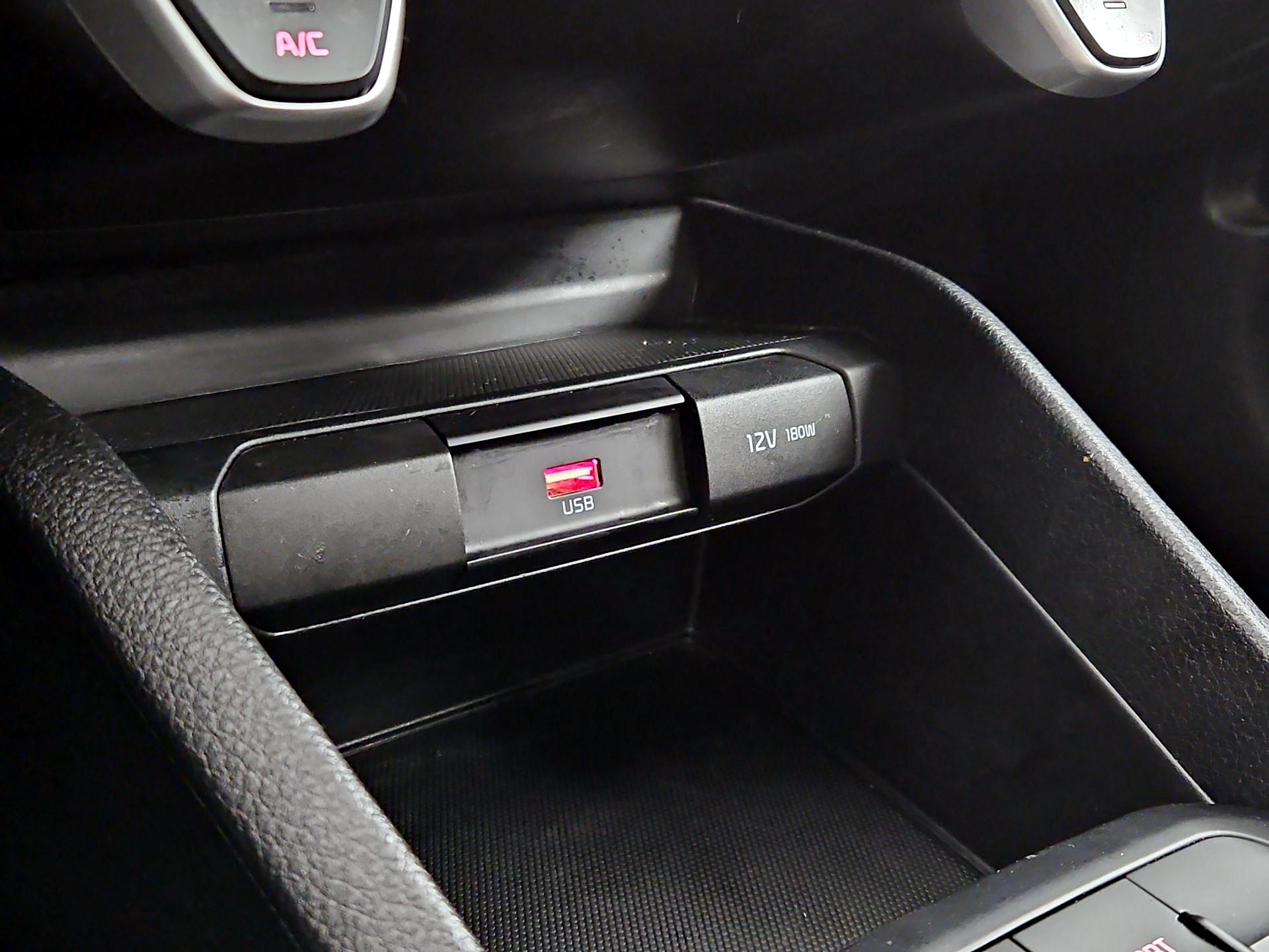 Thumbnail: 2023 Kia Rio - 18