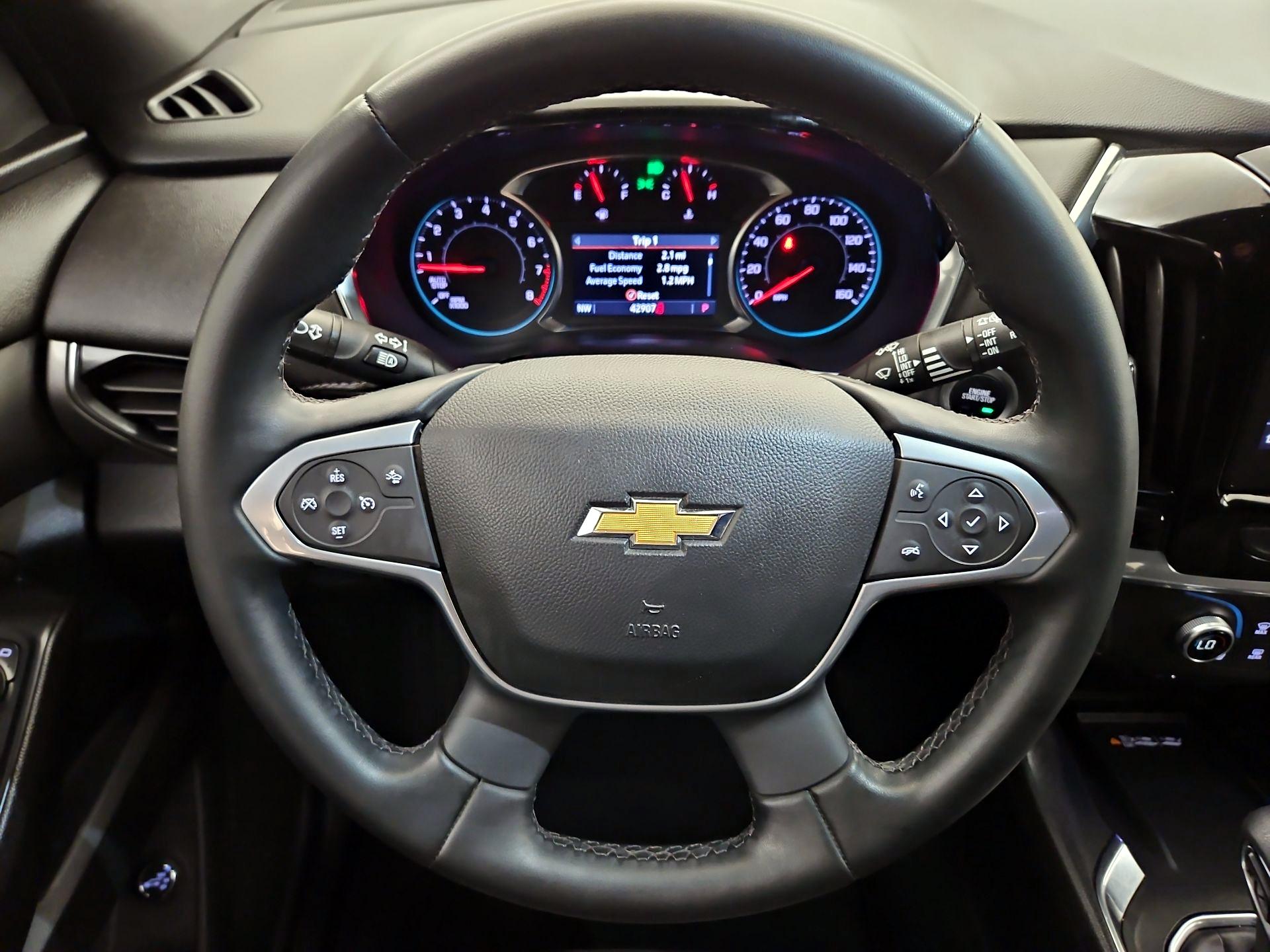 Thumbnail: 2023 Chevrolet Traverse - 10