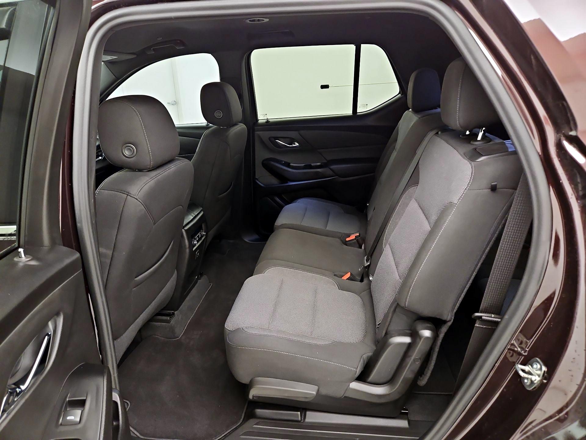 Thumbnail: 2023 Chevrolet Traverse - 19