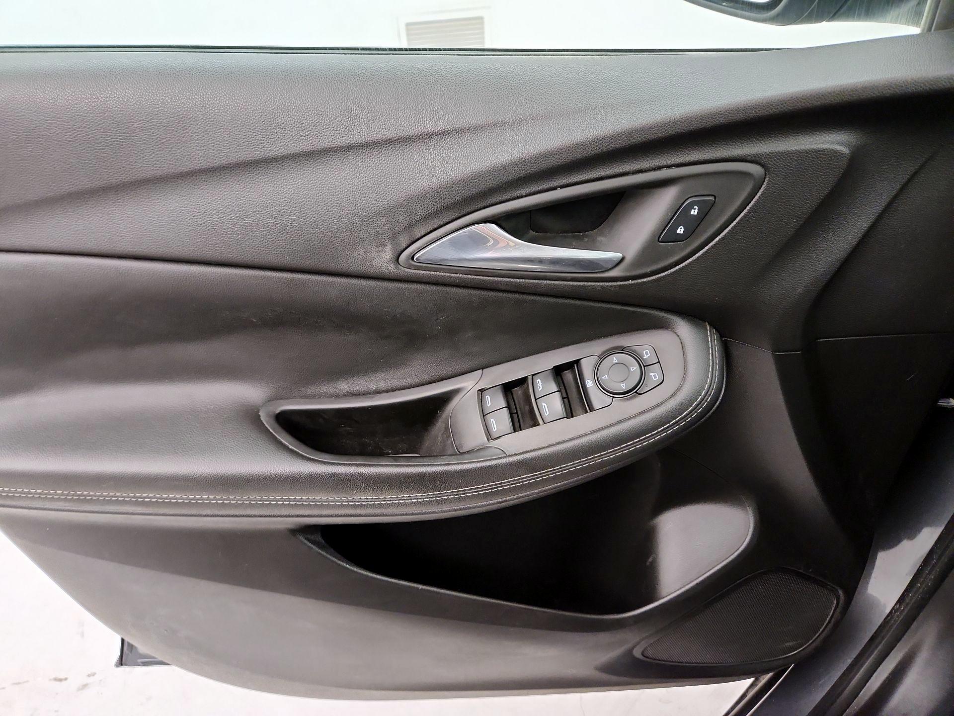 Thumbnail: 2022 Buick Encore GX - 12