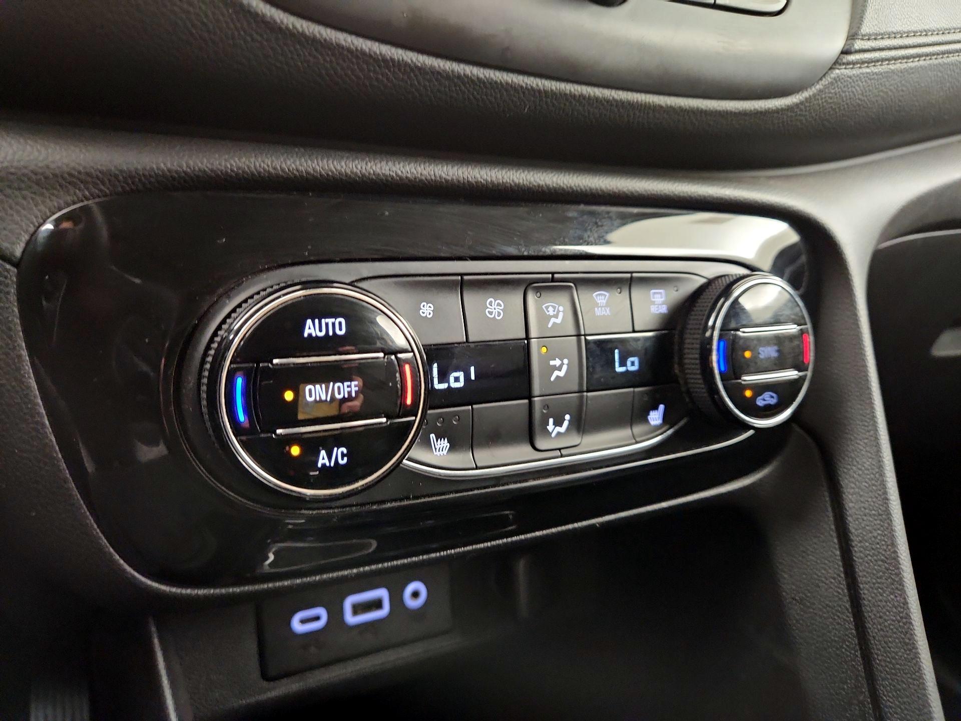 Thumbnail: 2022 Buick Encore GX - 16