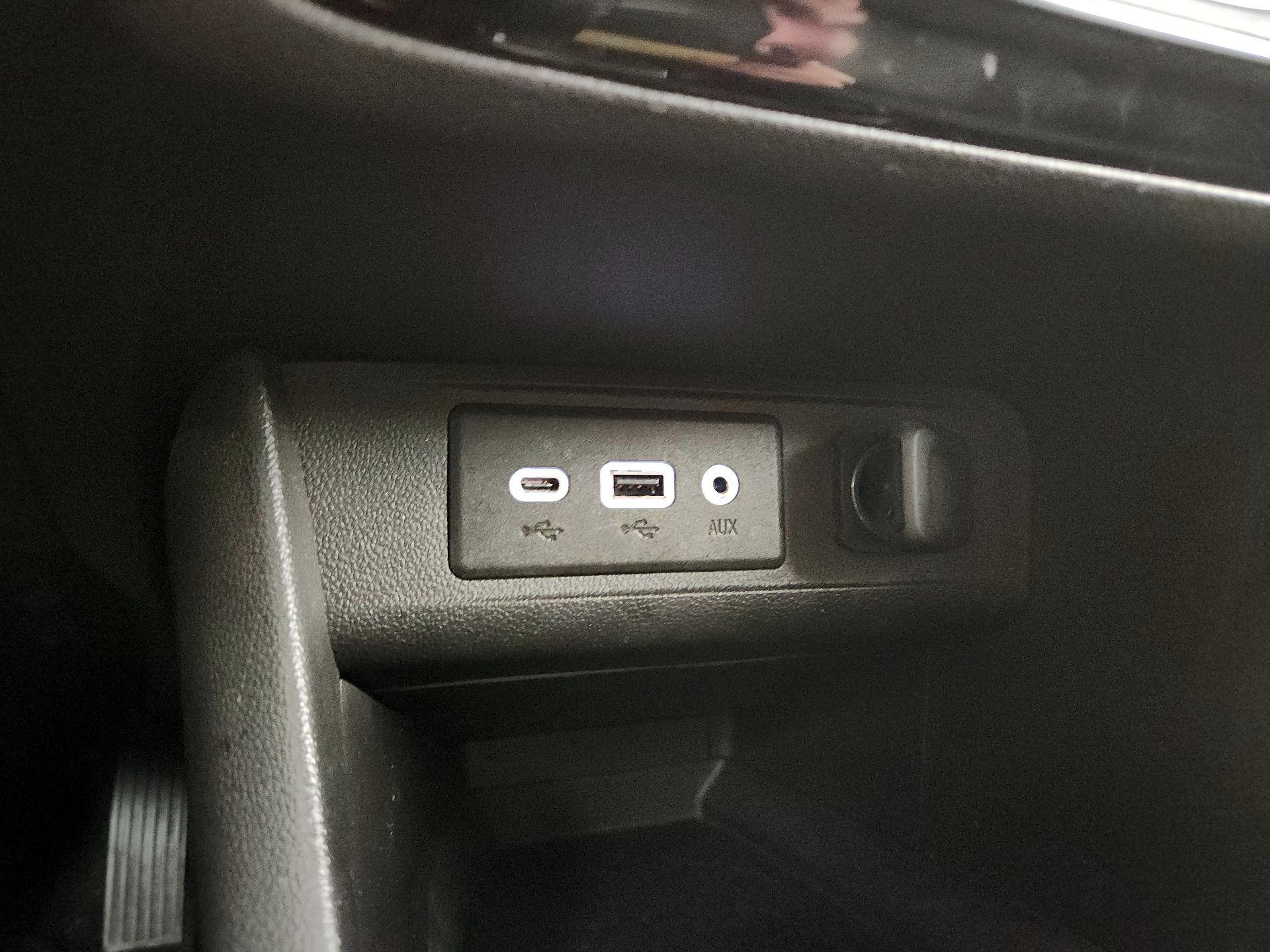 Thumbnail: 2022 Buick Encore GX - 18