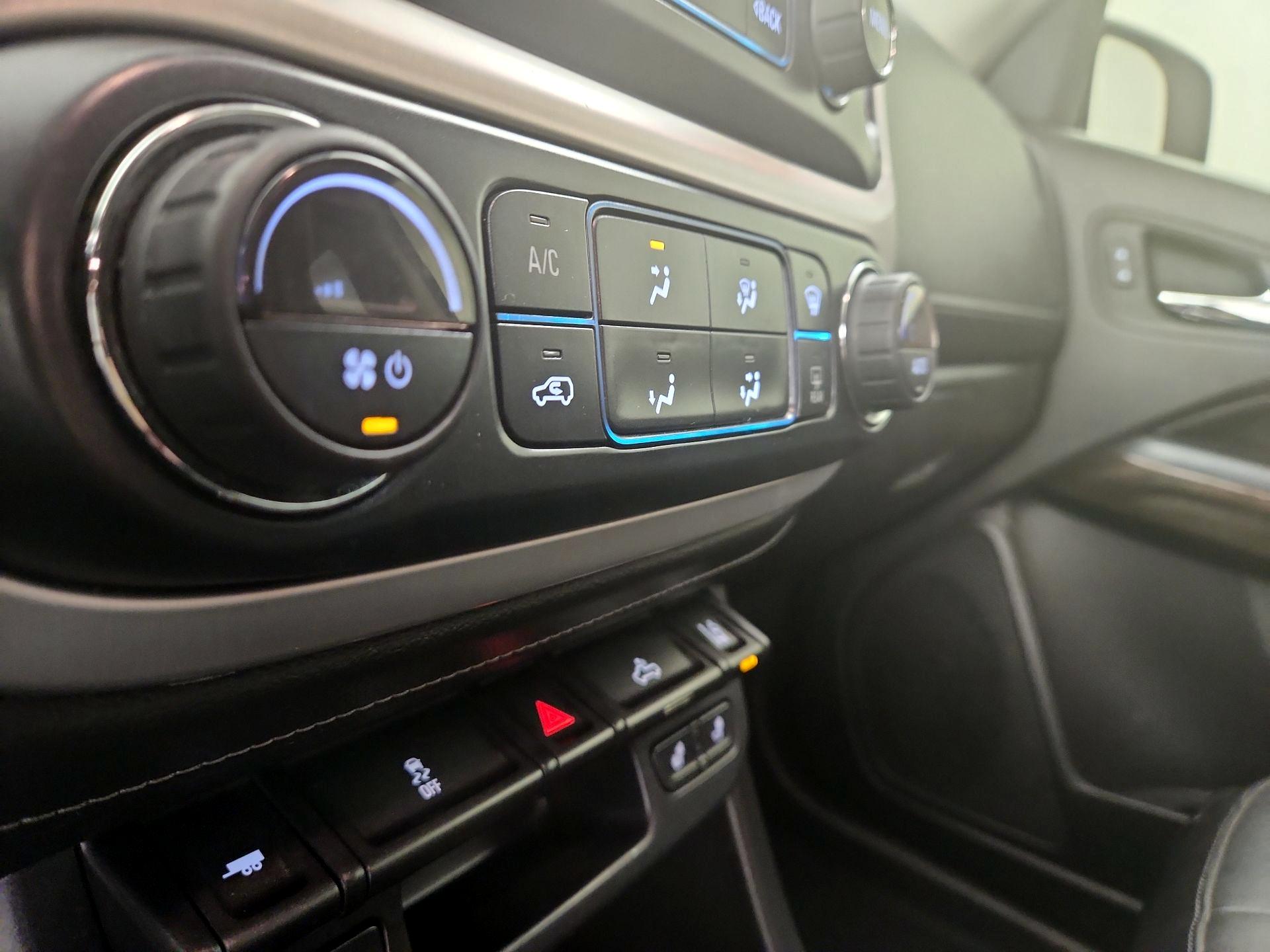 Thumbnail: 2017 GMC Canyon - 16