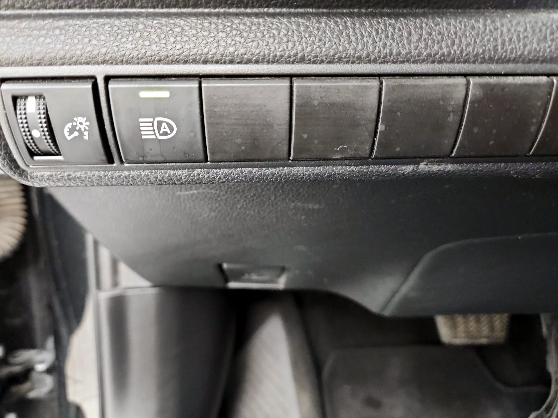 Thumbnail: 2022 Toyota Corolla - 13